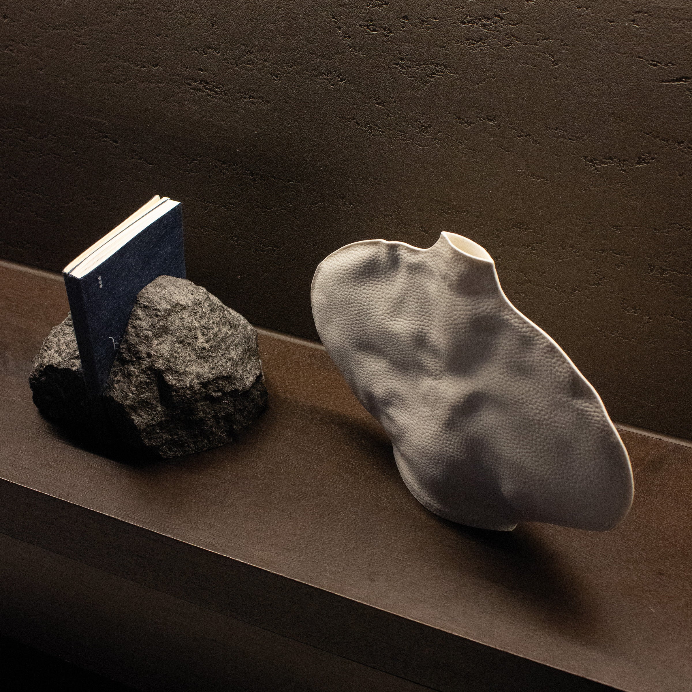 Jarre de Lune contemporaine de Dasol Lee