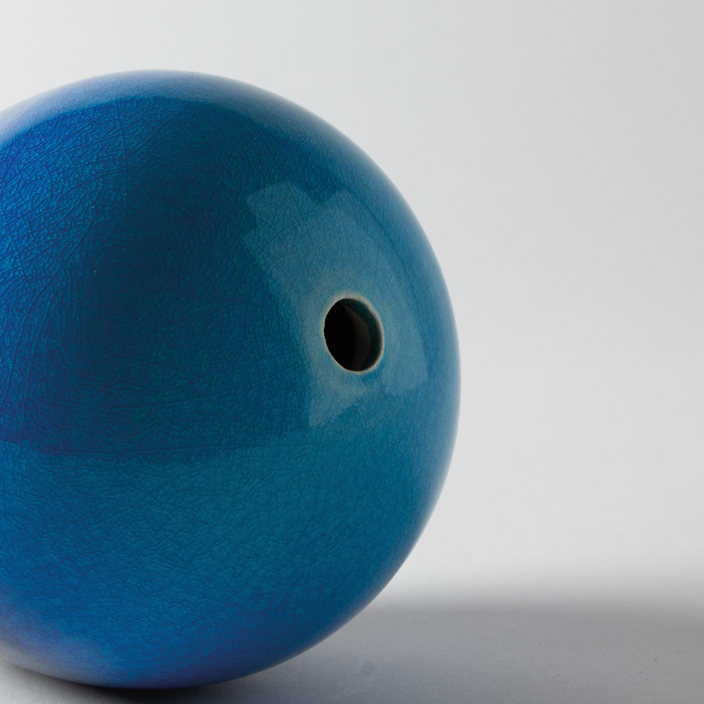 Vase rond glaçure bleue de Yoshiro Kimura