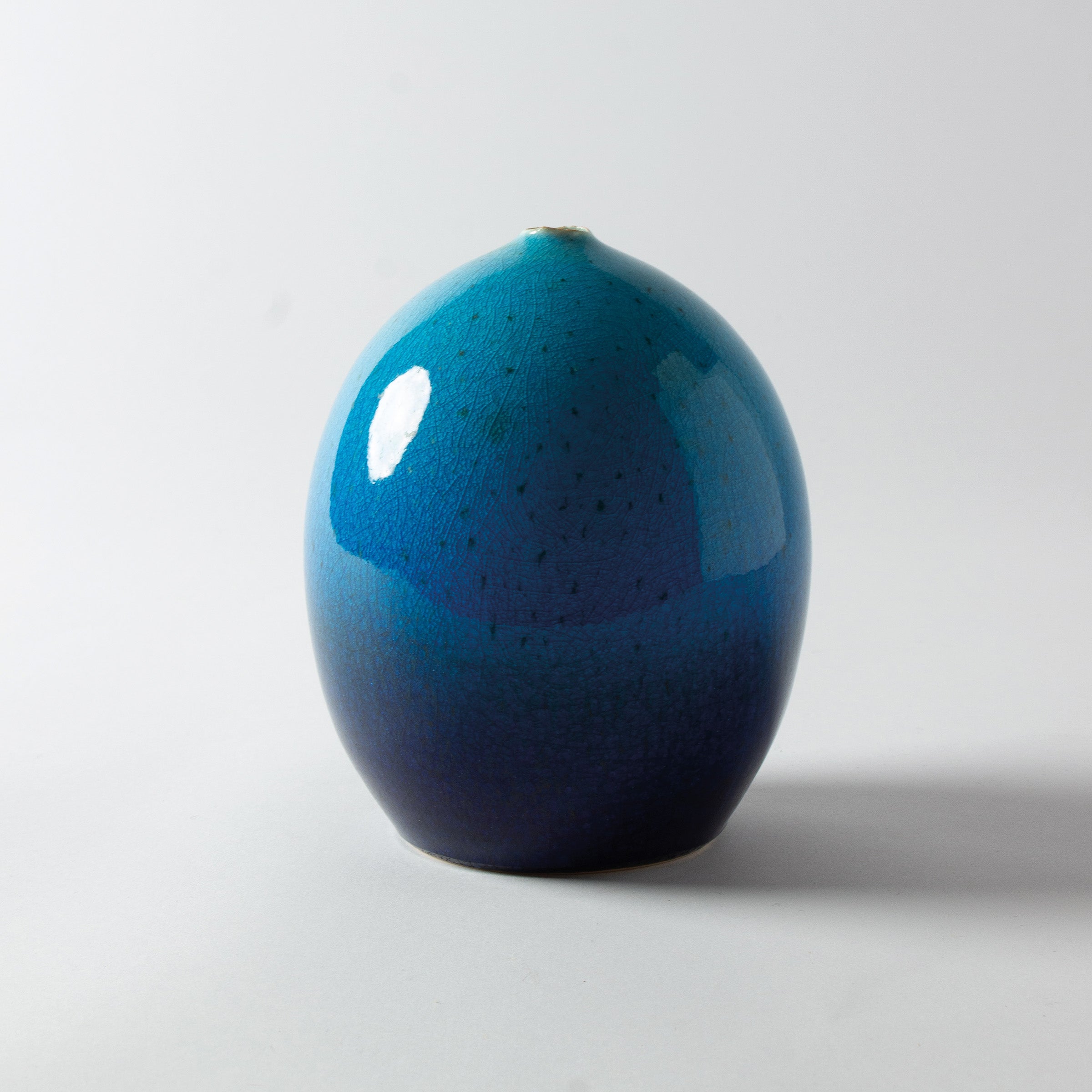 Vase oval glaçure bleue de Yoshiro Kimura