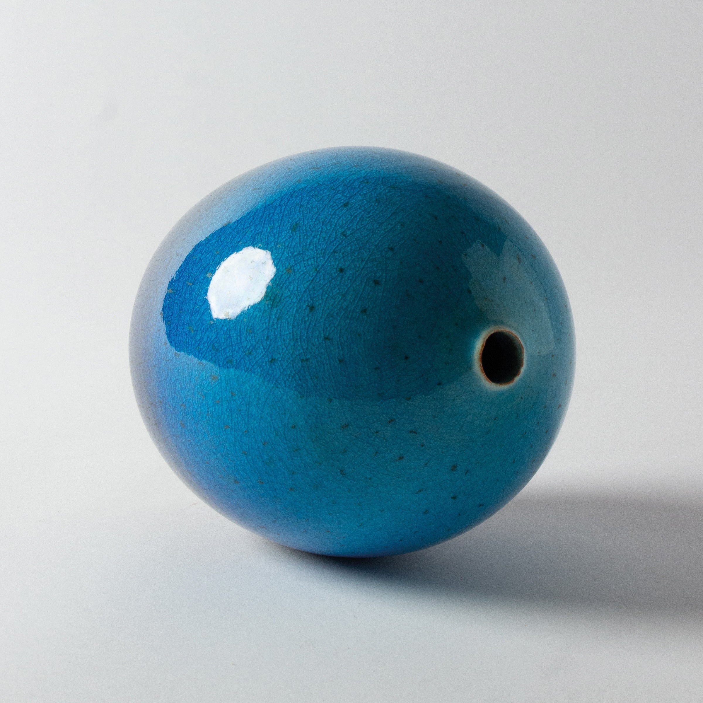 Vase oval glaçure bleue de Yoshiro Kimura