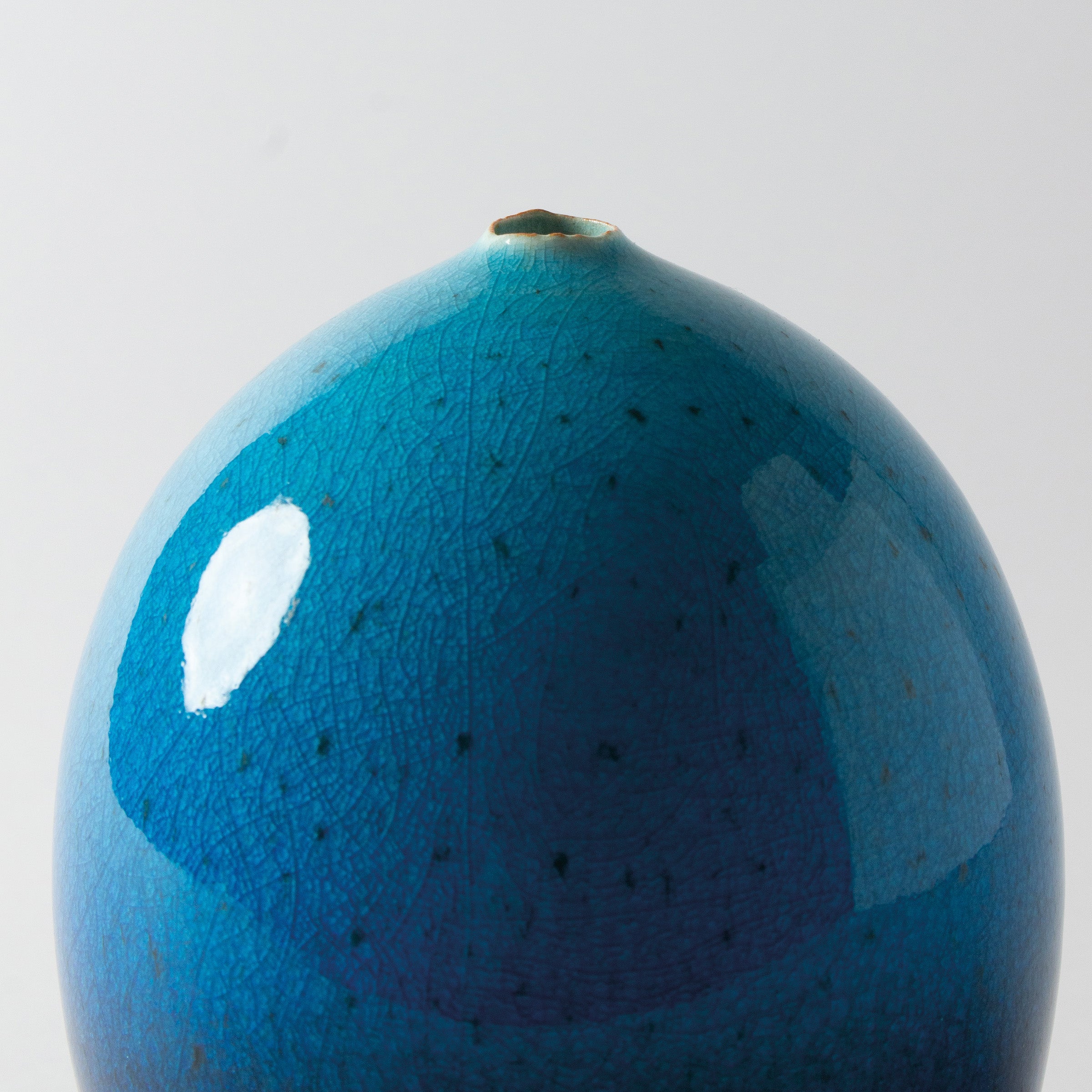 Vase oval glaçure bleue de Yoshiro Kimura