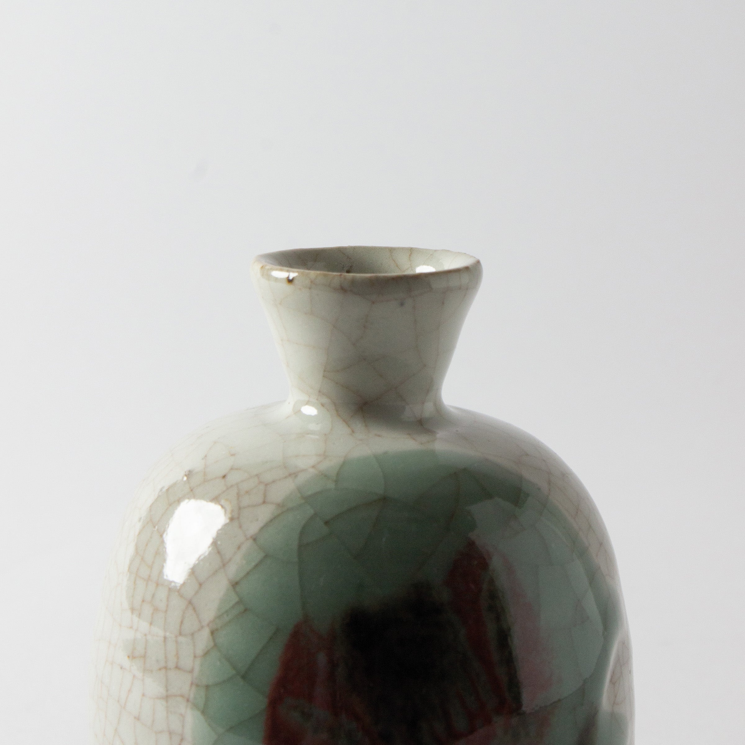 Vase tokkuri by Koichi Tamura