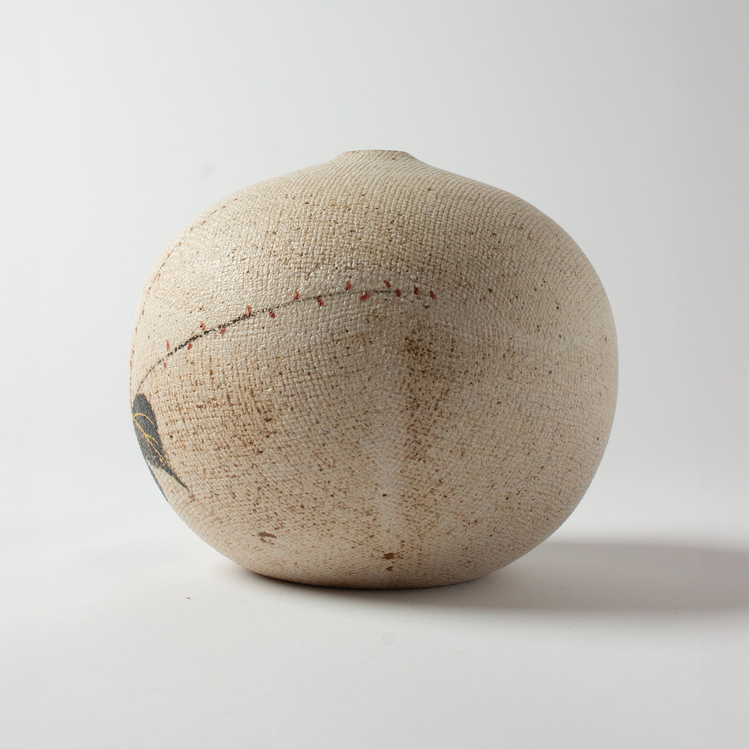 Vine vase by Motohiko Ito