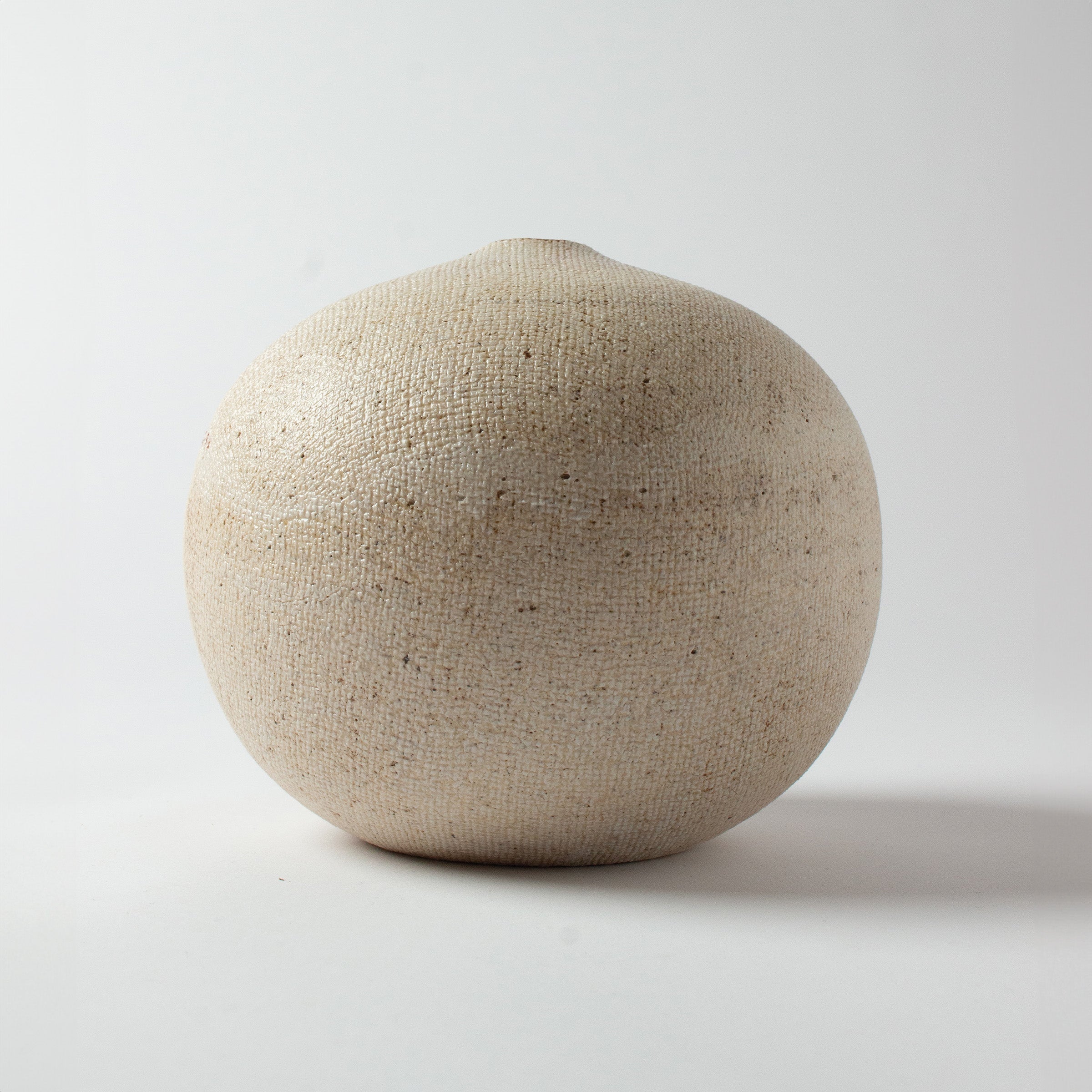 Vine vase by Motohiko Ito