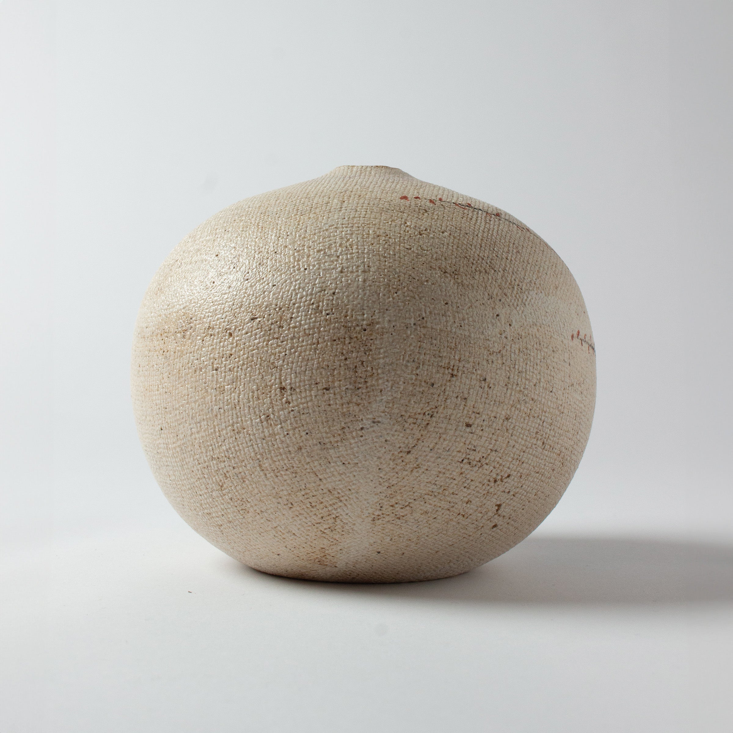 Vine vase by Motohiko Ito