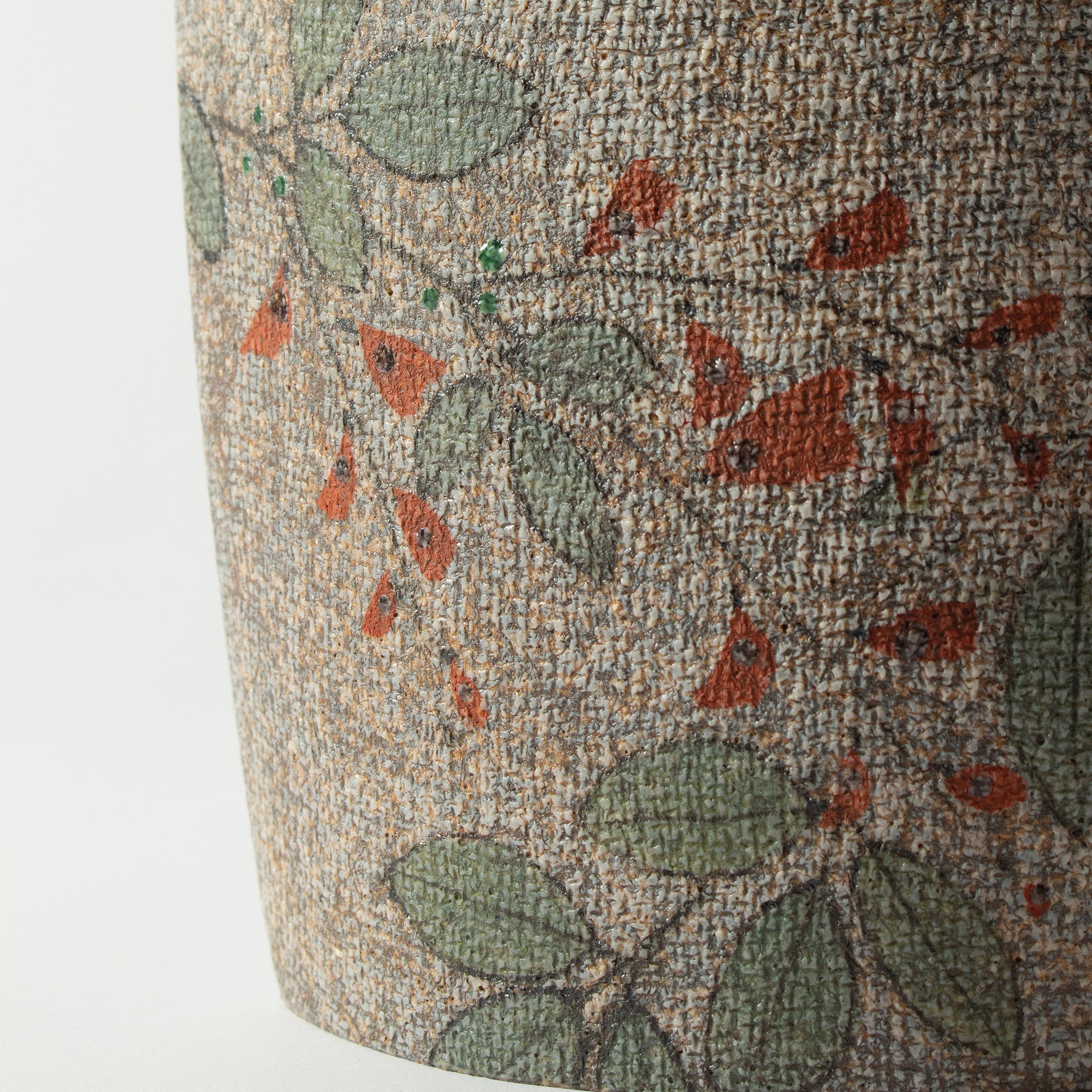 Nandina vase by Motohiko Ito