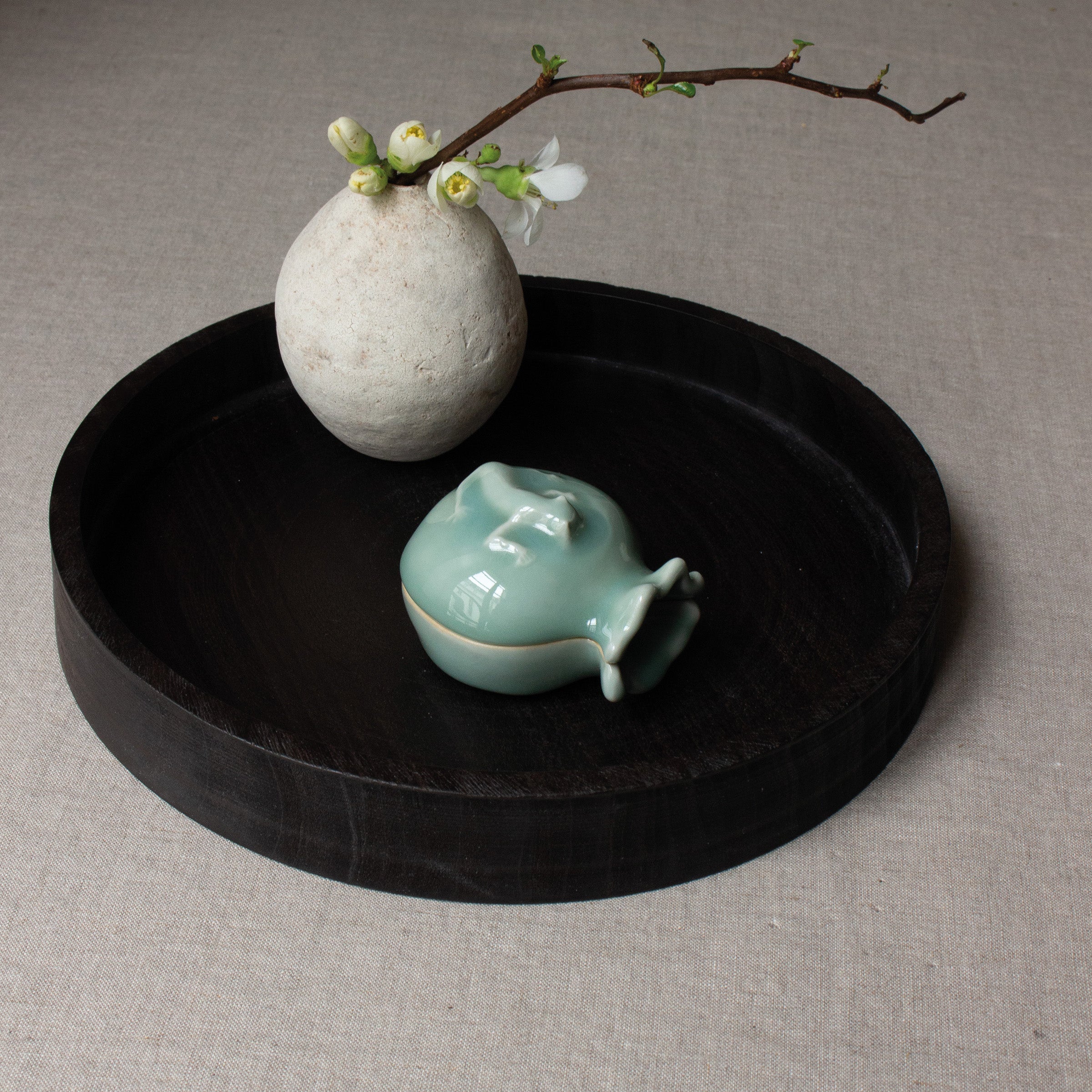 Tezuka Gyokudō ceramic kōgō and Japanese nerikō (incense balls)