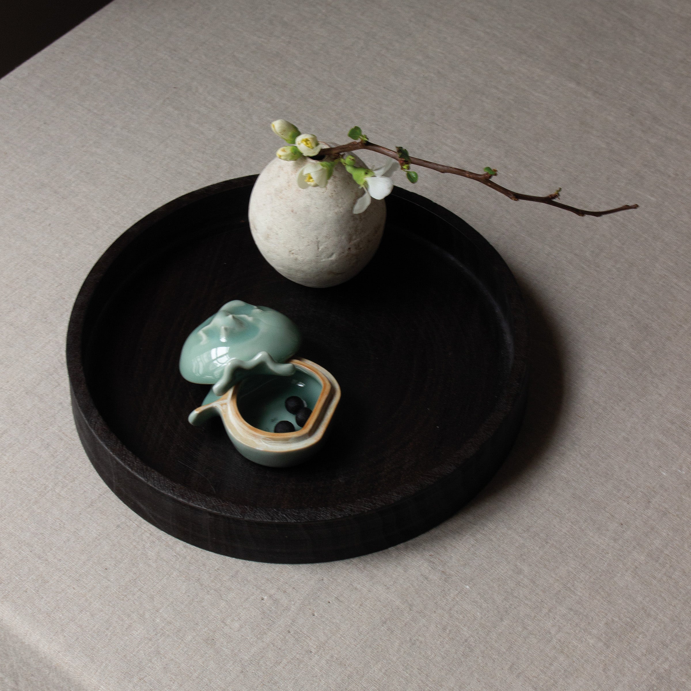 Tezuka Gyokudō ceramic kōgō and Japanese nerikō (incense balls)