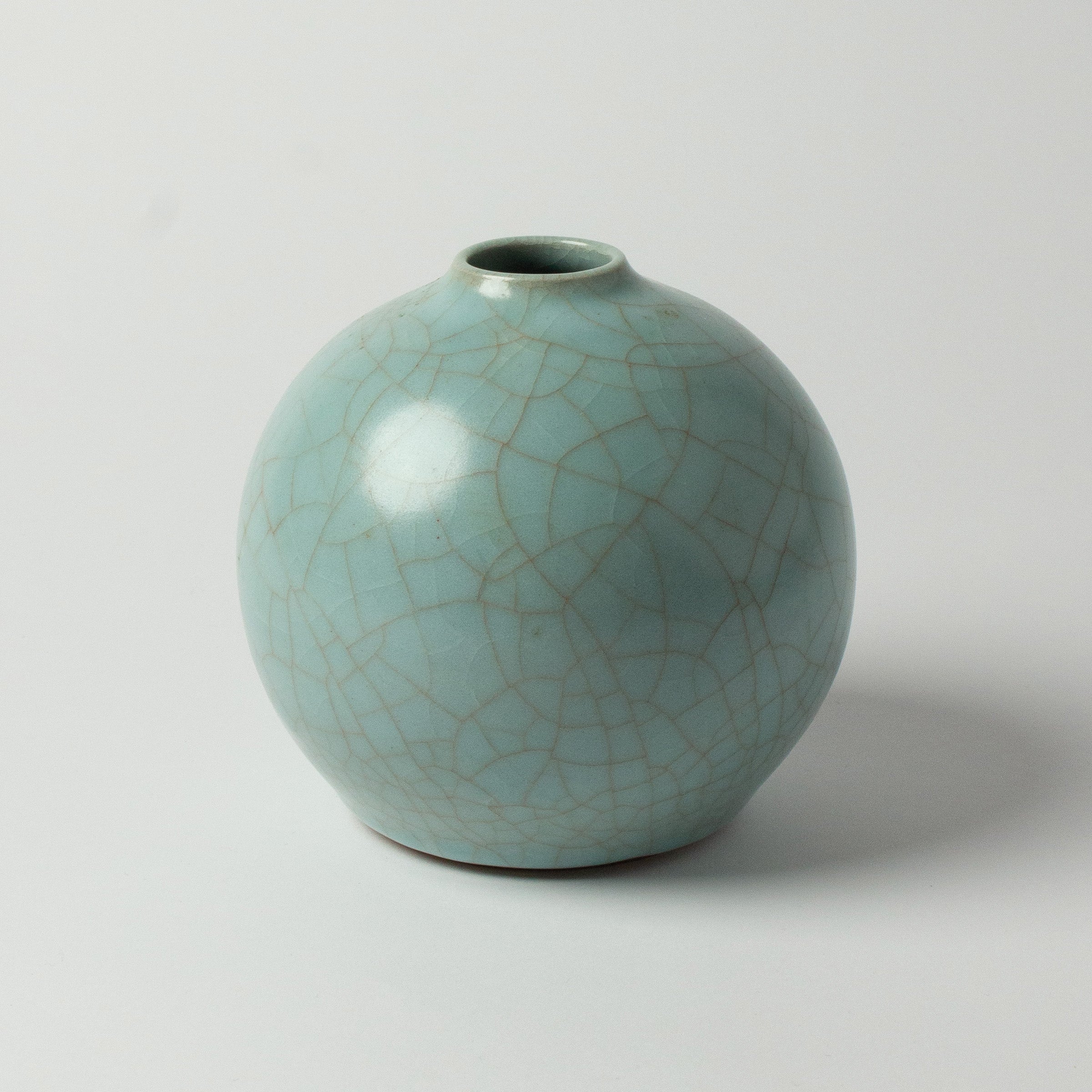 Celadon vase by Sansei Suzuki