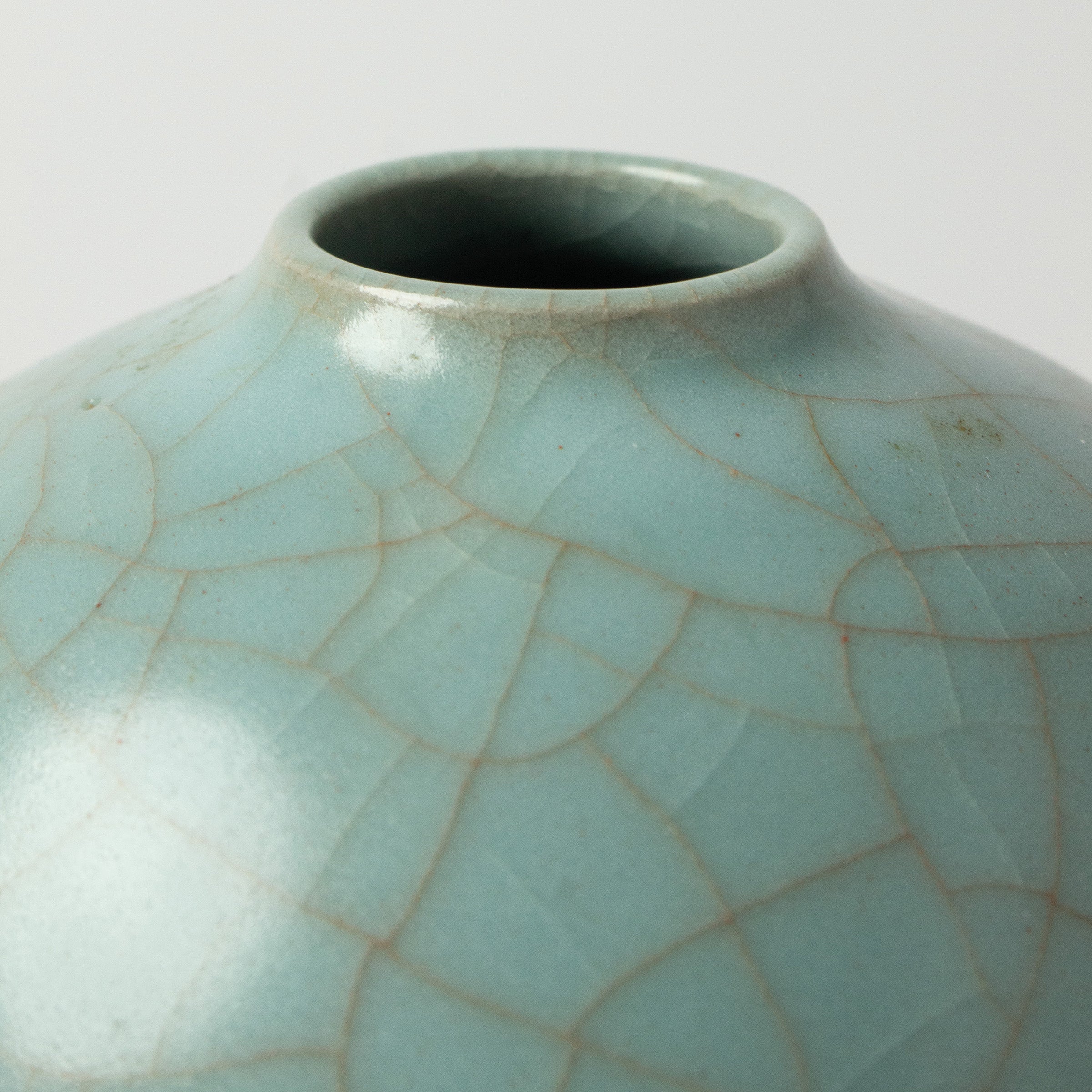 Celadon vase by Sansei Suzuki