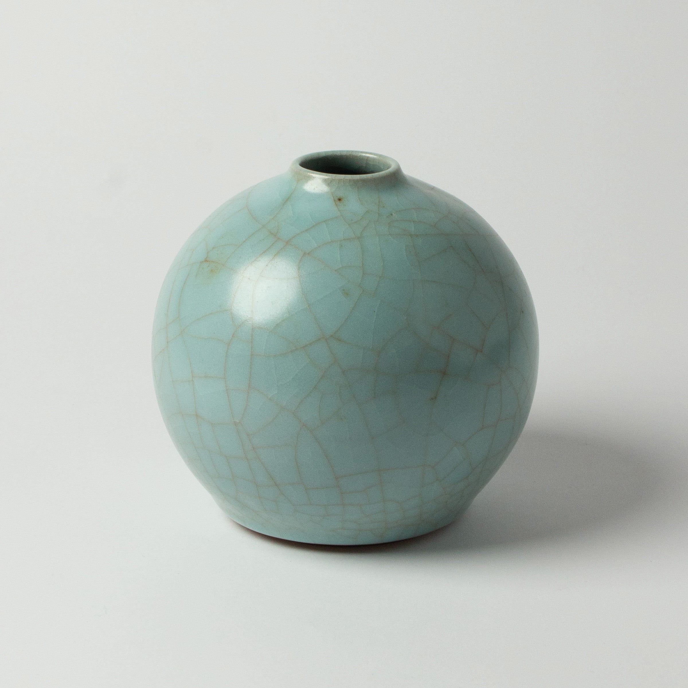 Celadon vase by Sansei Suzuki