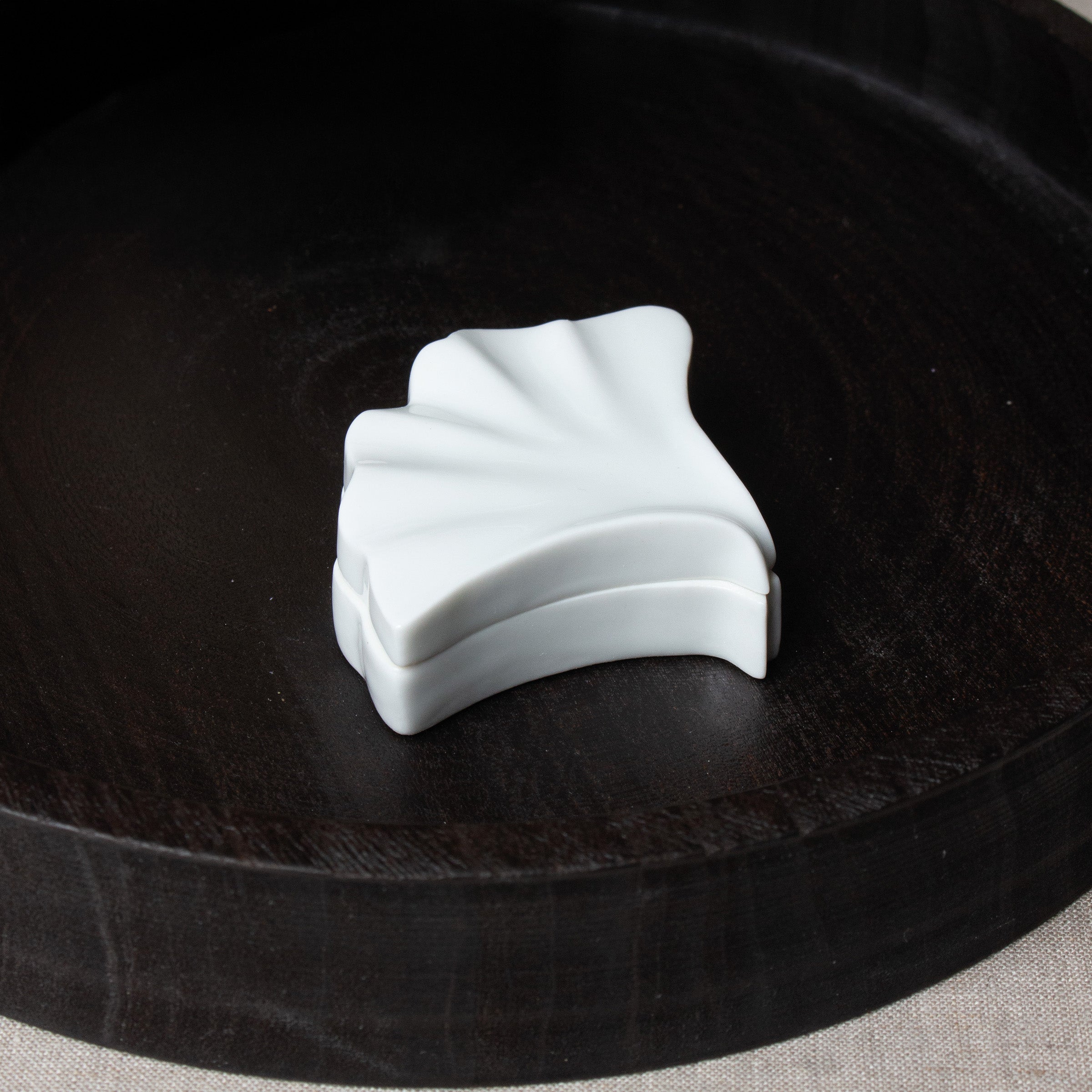 Arita porcelain Kōgō by Hōzan and nerikō (incense balls) japan