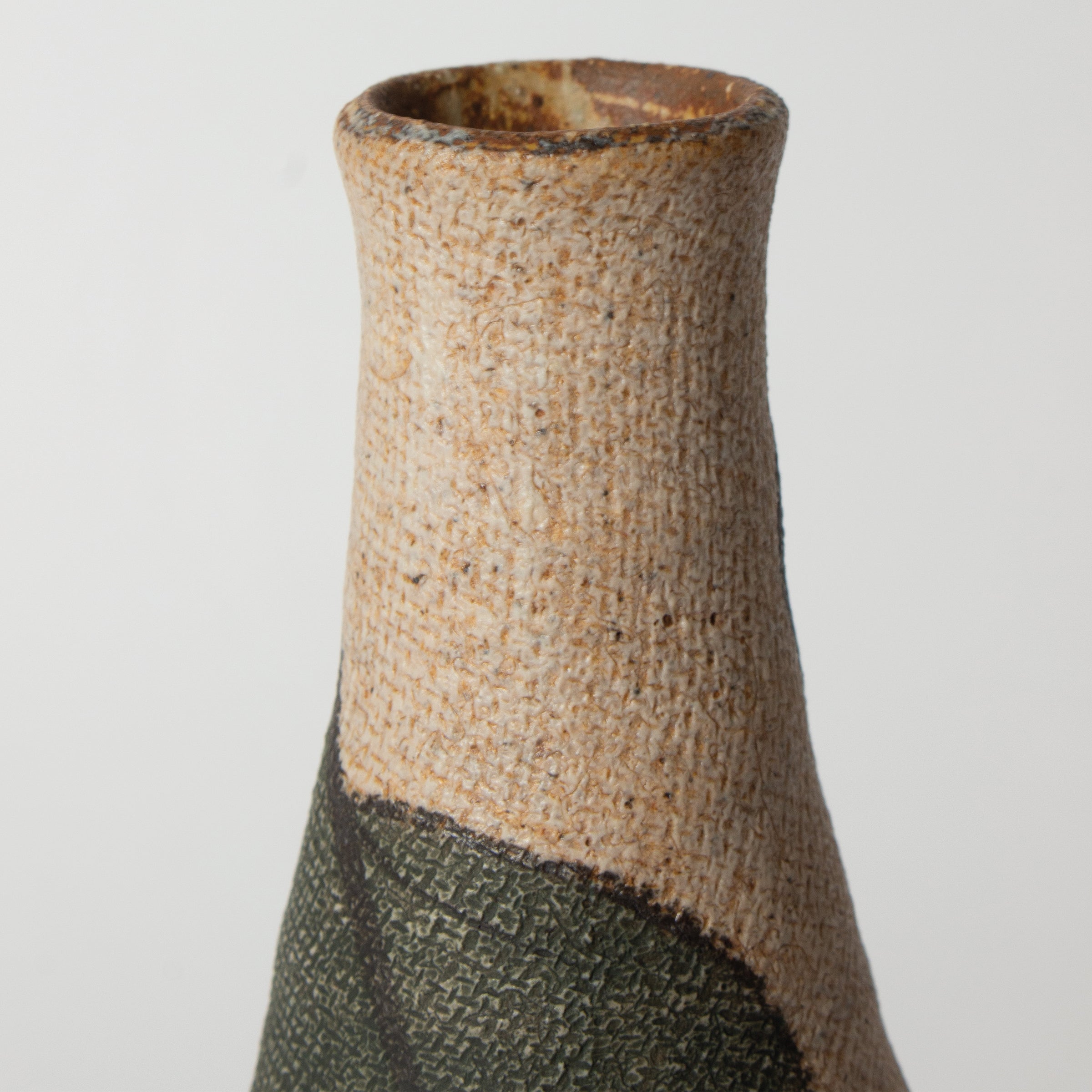 Tokkuri nasu (eggplant) vase by Motohiko Ito