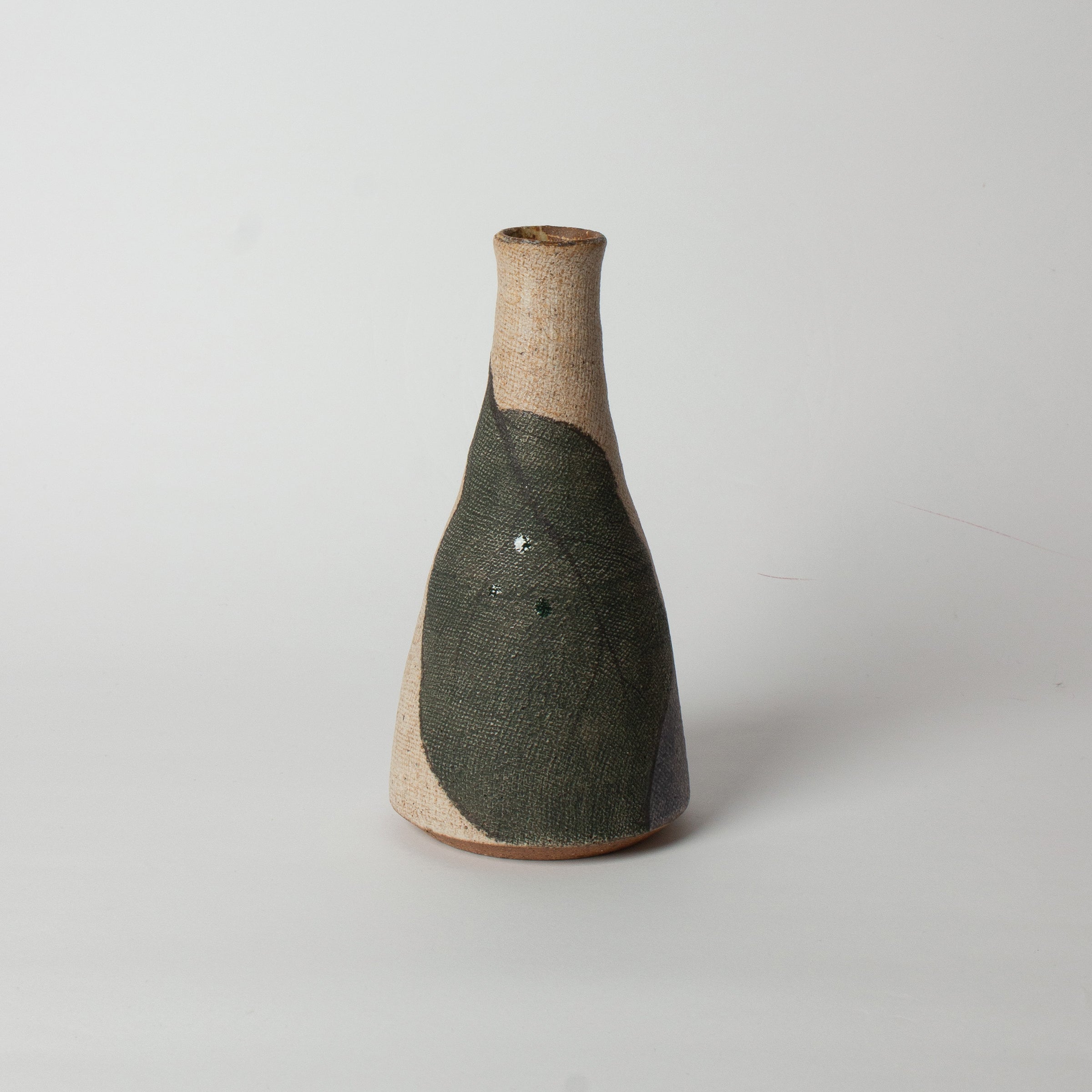 Tokkuri nasu (eggplant) vase by Motohiko Ito