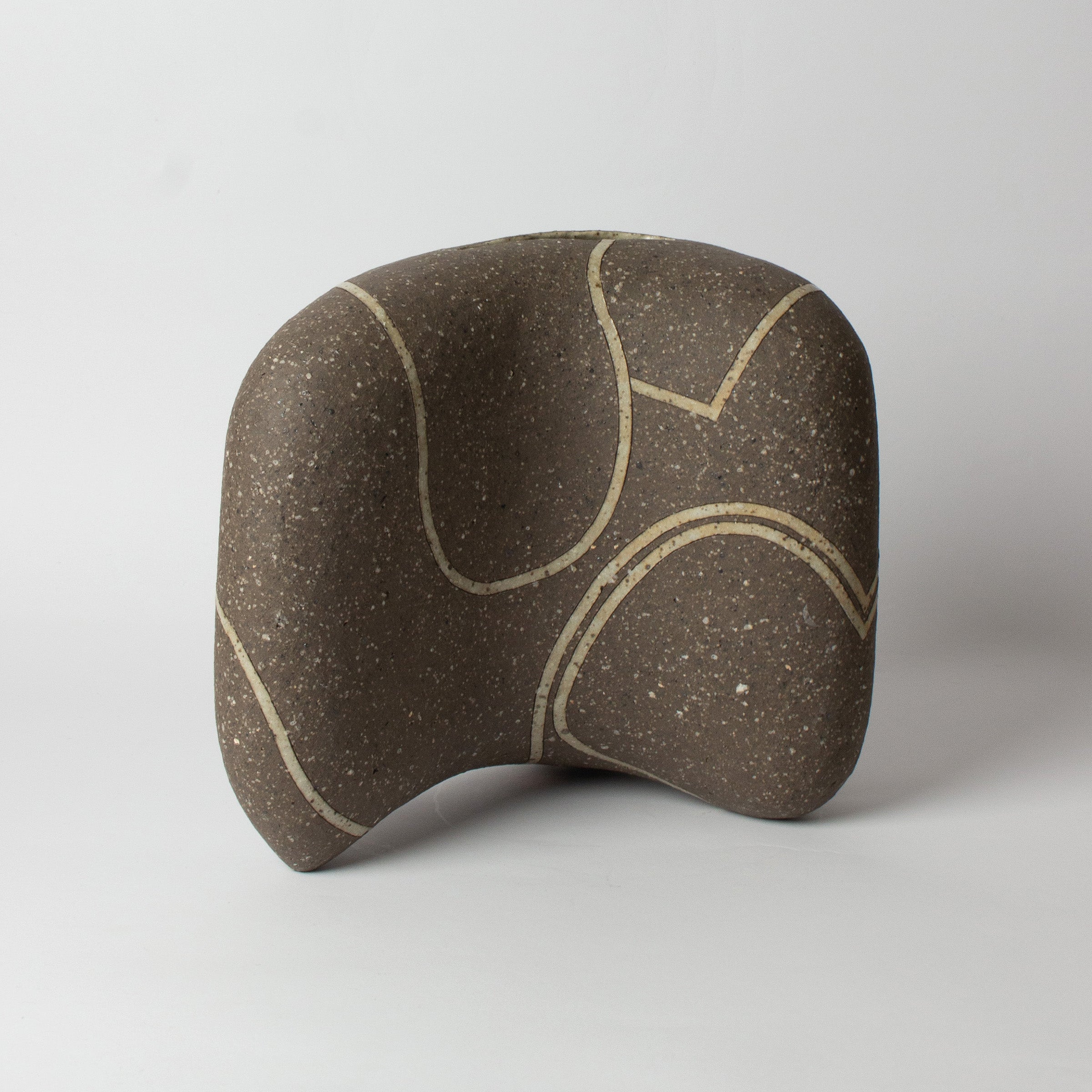 Lines vase sculpture by Kazuhiko Sato