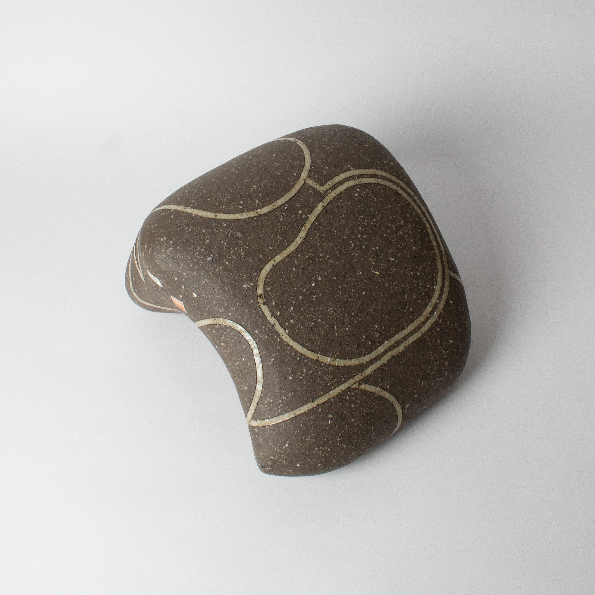 Lines vase sculpture by Kazuhiko Sato