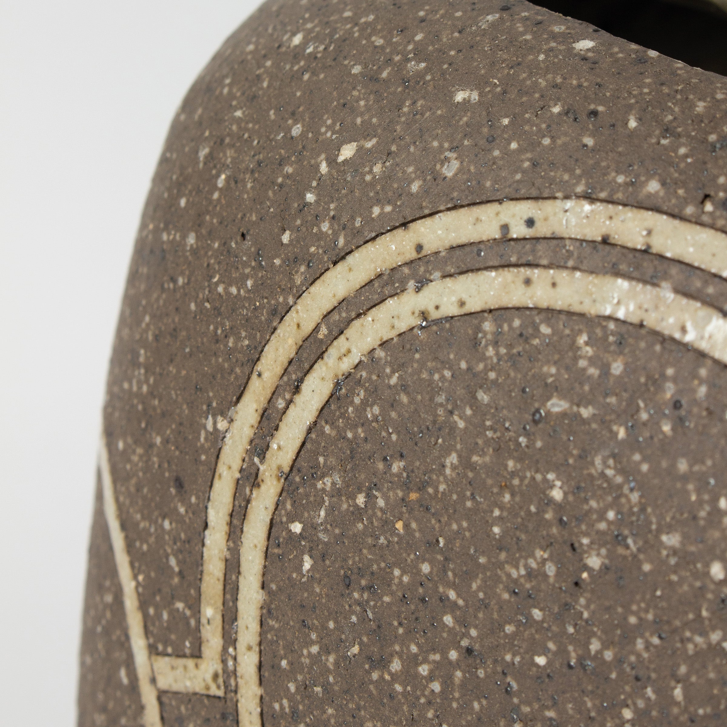 Lines vase sculpture by Kazuhiko Sato