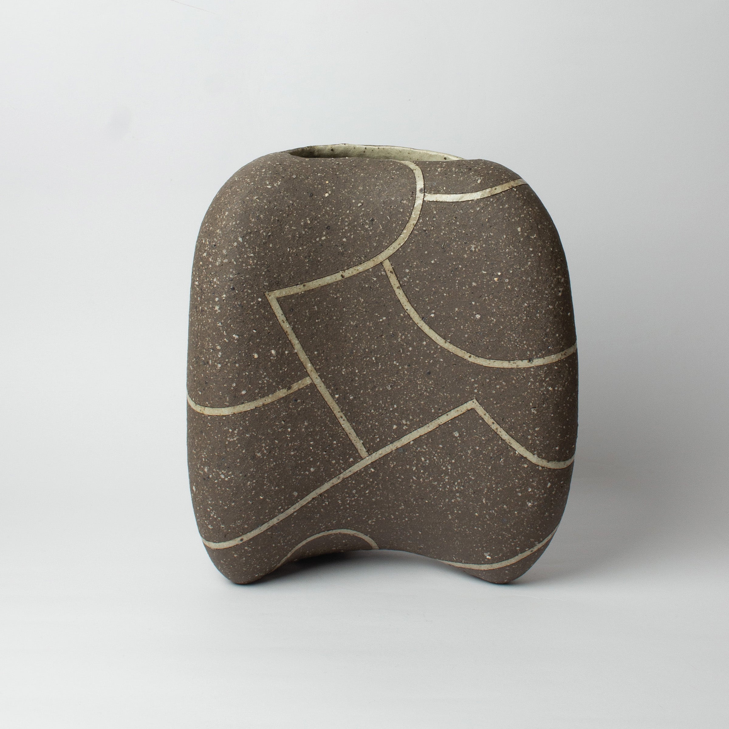 Lines vase sculpture by Kazuhiko Sato
