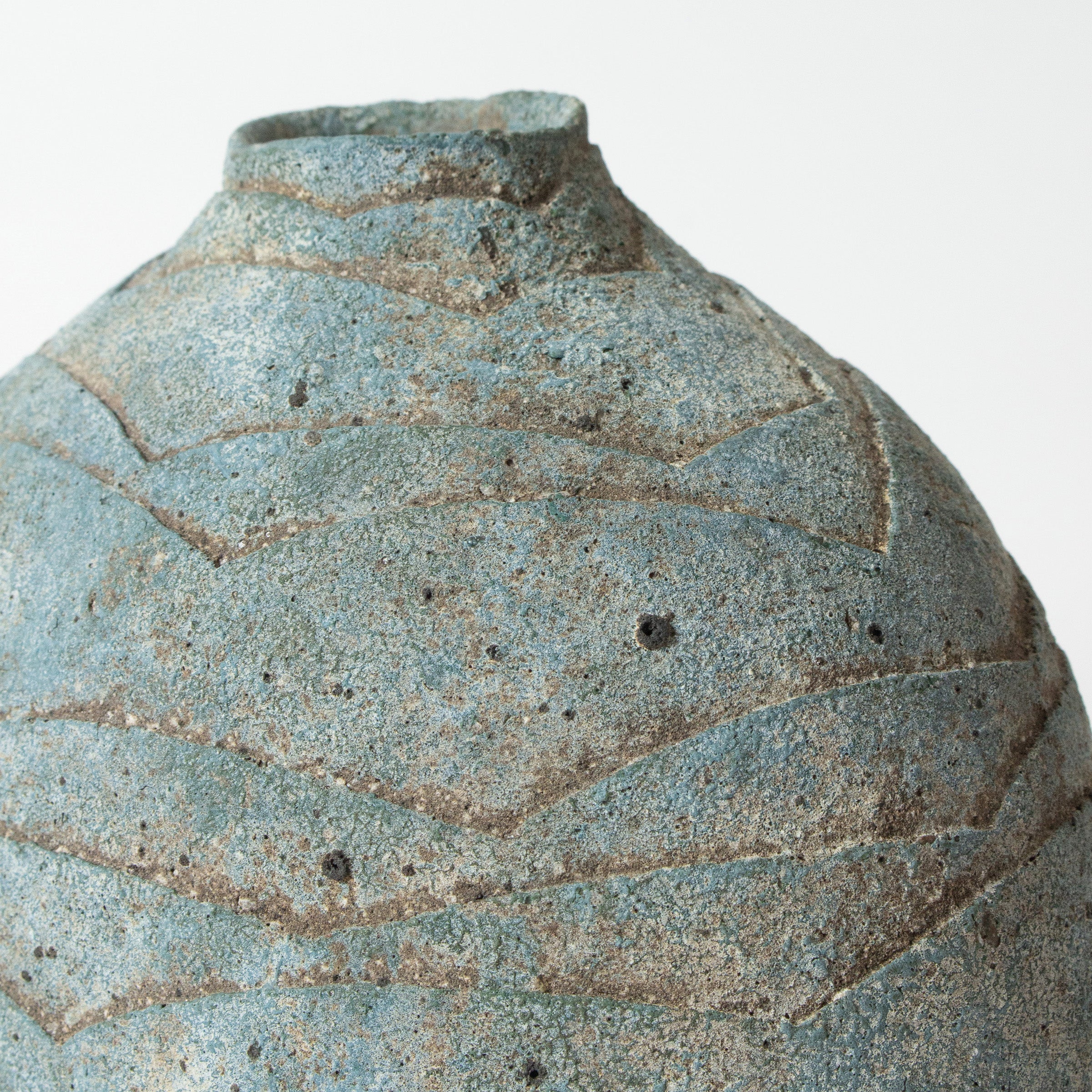 Ruri-yū vase (lapis lazuli glaze) by Kazuhiko Sato