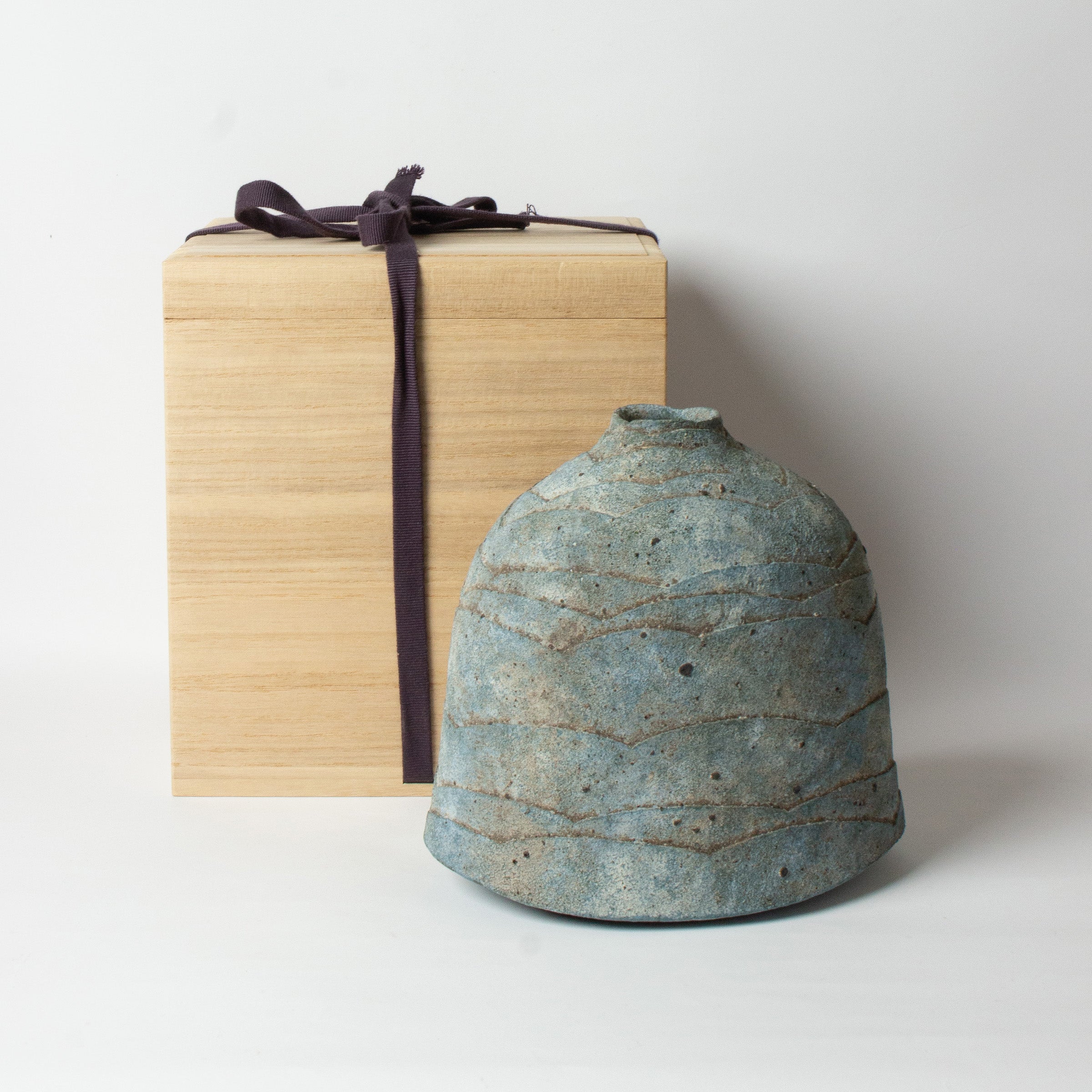 Ruri-yū vase (lapis lazuli glaze) by Kazuhiko Sato