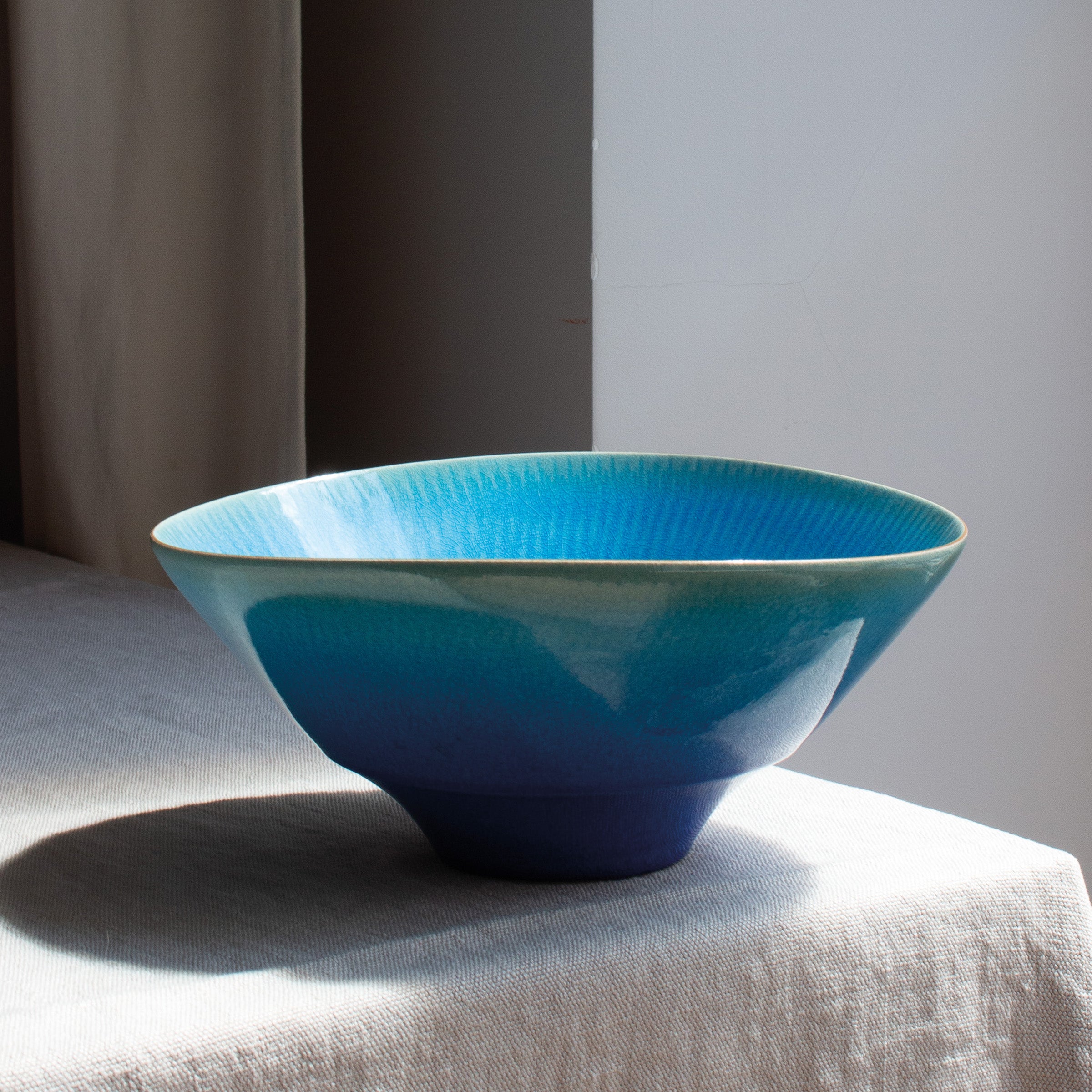 Hekiyu porcelain and blue glaze vessel - vase by Yoshiro Kimura