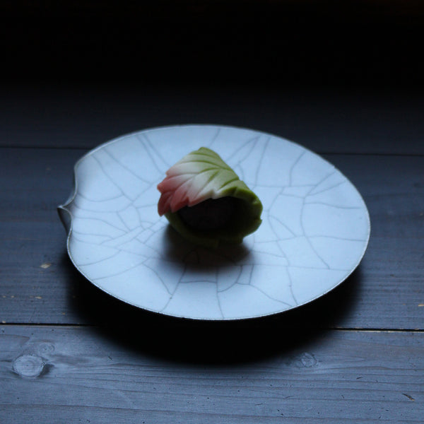 Assiette Katakuchi en céramique japonaise grise