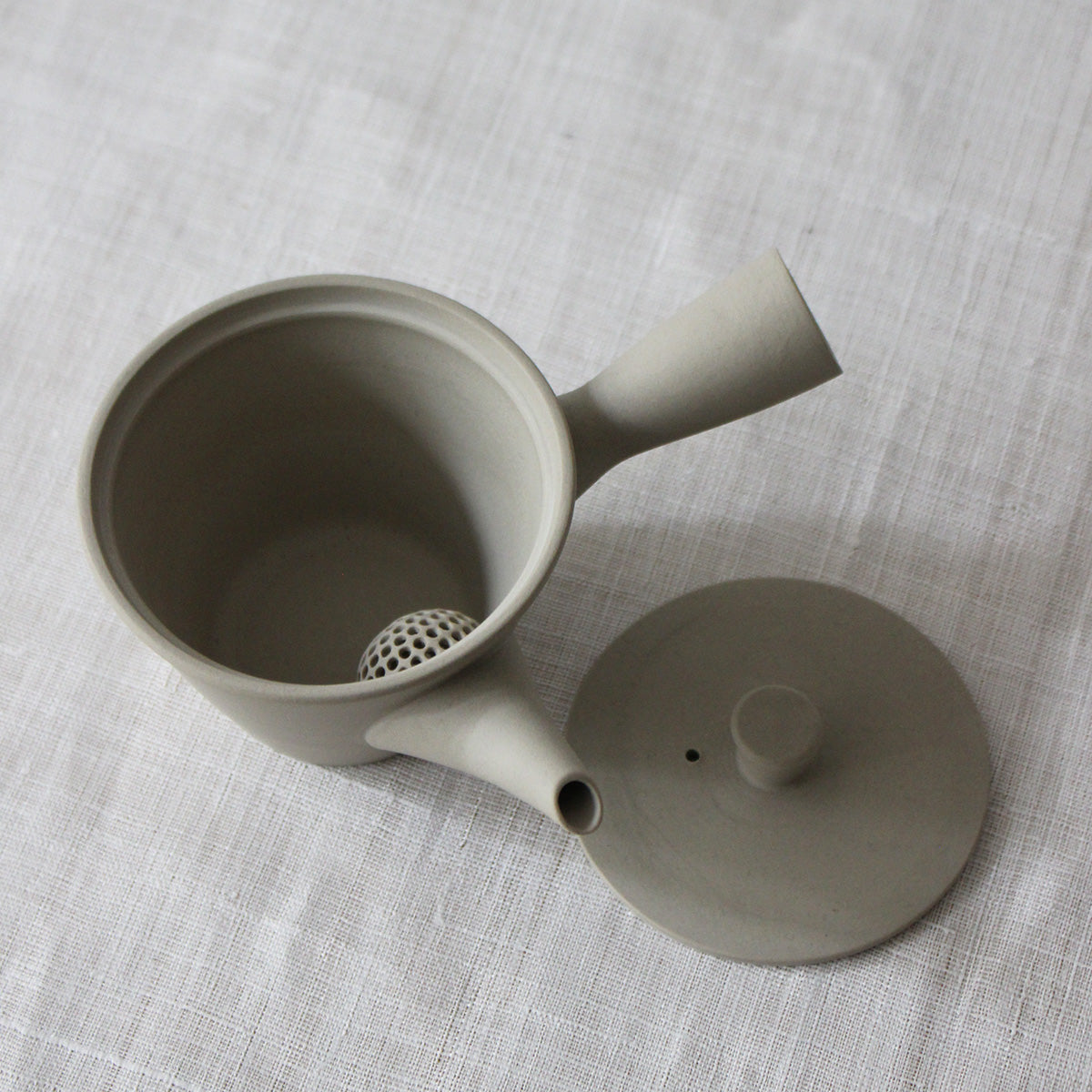 Japanese nankei teapot in natural ceramic 150ml