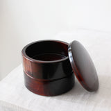 Boîte en laque urushi japonaise