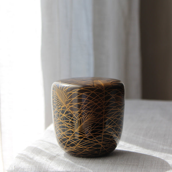 Natsume (tea box) in Japanese urushi lacquer and maki-e, Akikusa (autumn herbs) and Tsugi (moon) pattern