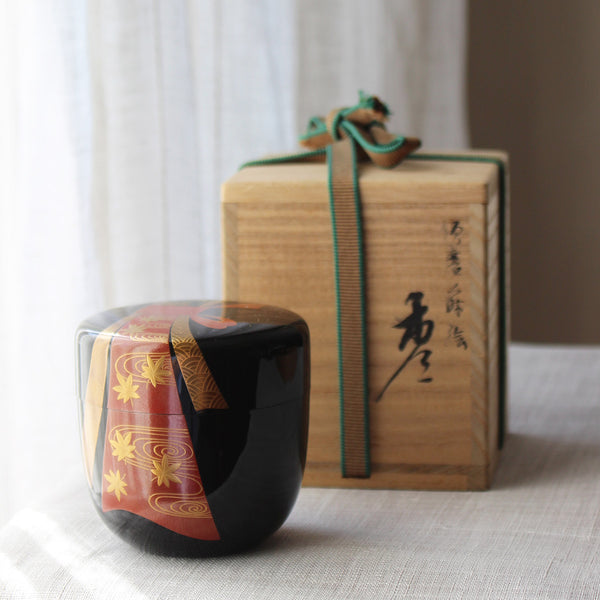 Natsume (boîte à thé) en laque urushi japonaise et maki-e, motif ruban
