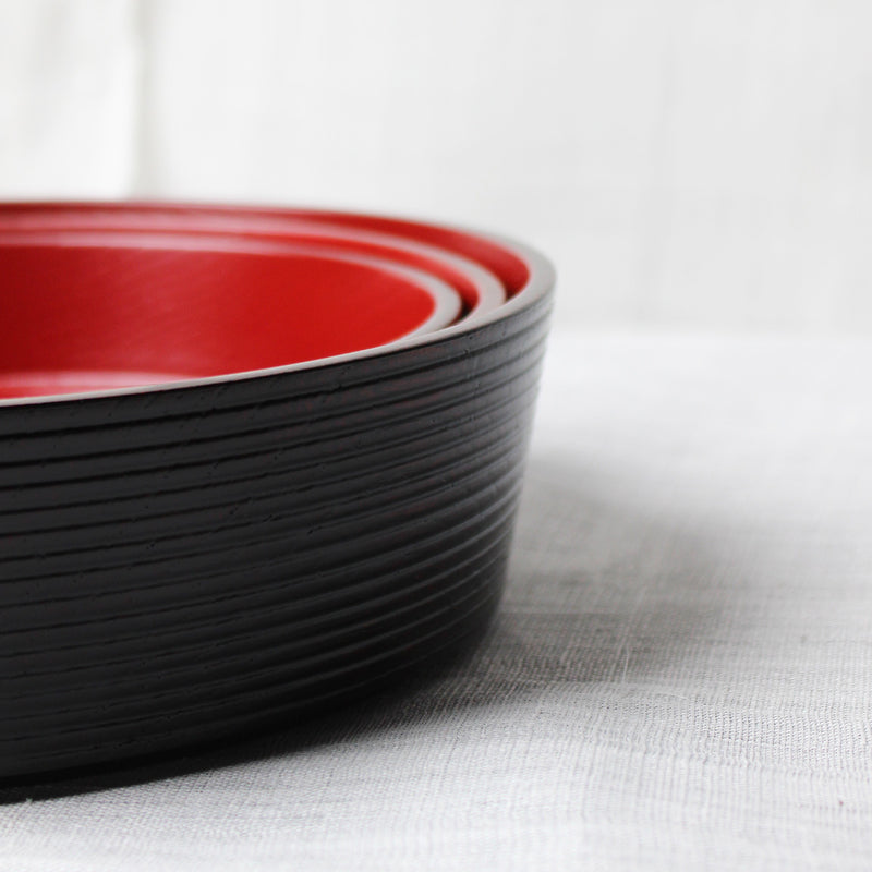 Set of 3 Japanese wooden plates, black and red urushi lacquer – Atelier ...
