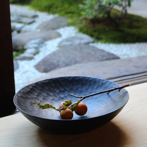 Grand plat en laque urushi japonaise