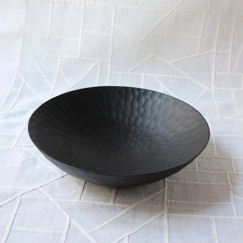 Grand plat en laque urushi japonaise