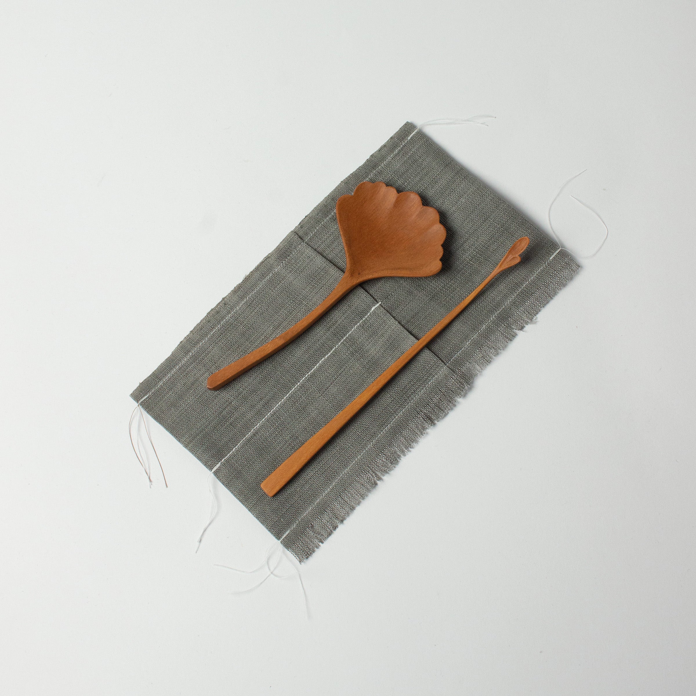 "House of Things" Set: Ramie pouch by Sung-mi Kim and two ginkgo spoons by Sung-woo Choi