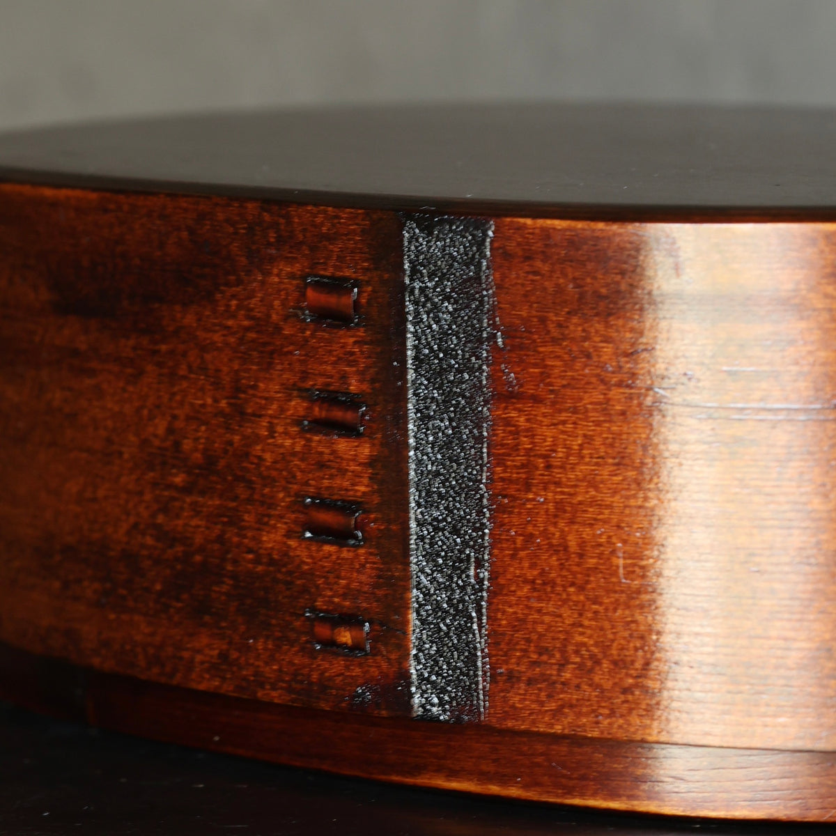 Oval box in hinoki and sawara wood, urushi lacquer - Kiso Valley