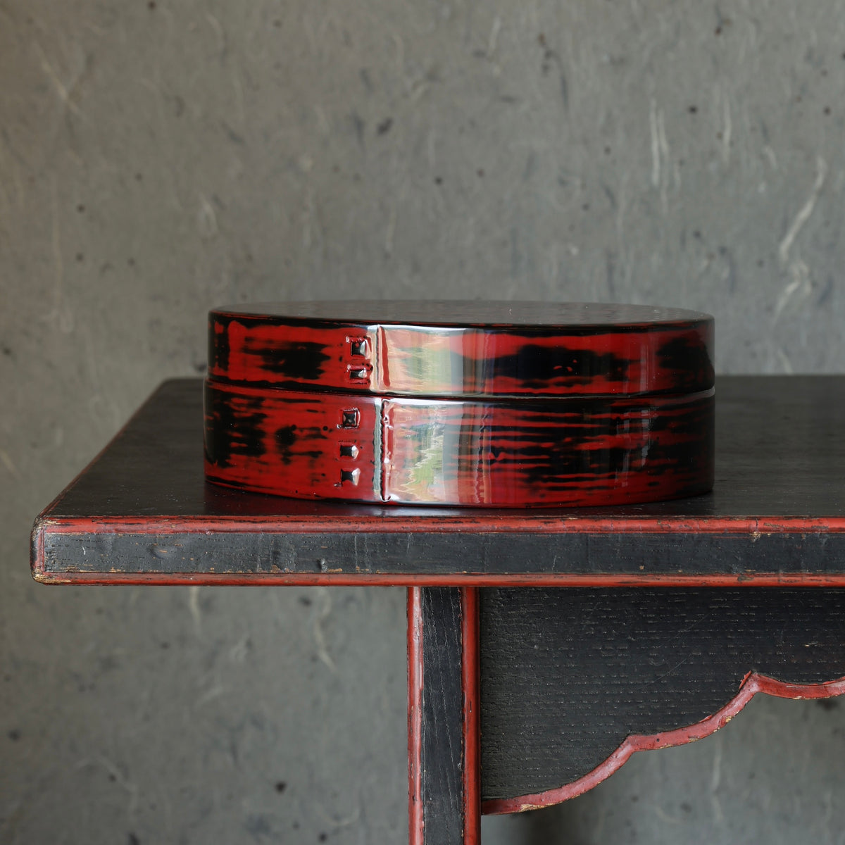 Oval box in Negoro-nuri urushi lacquer - Kiso Valley