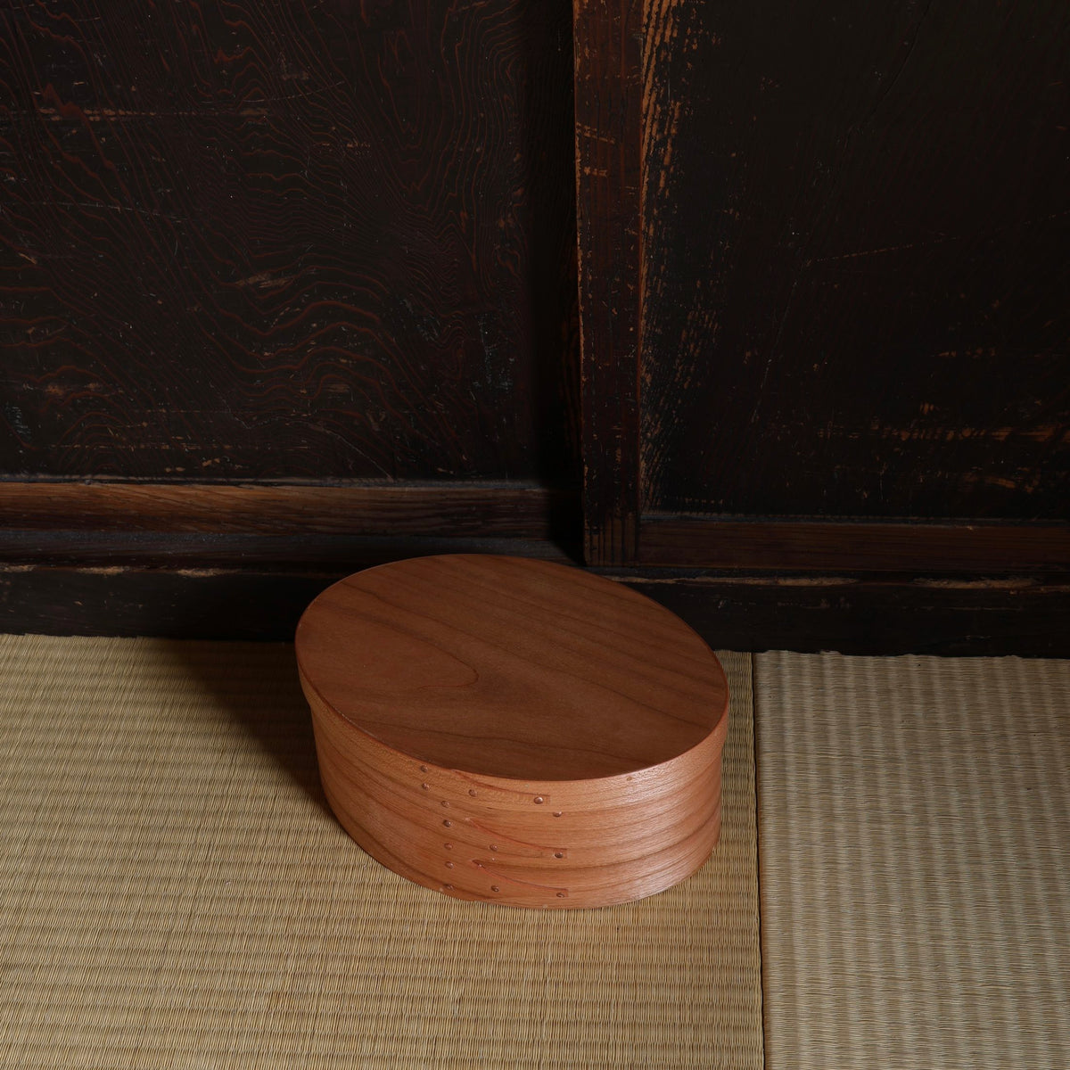 Boîte japonaise en bois de cerisier de l'atelier Unoh