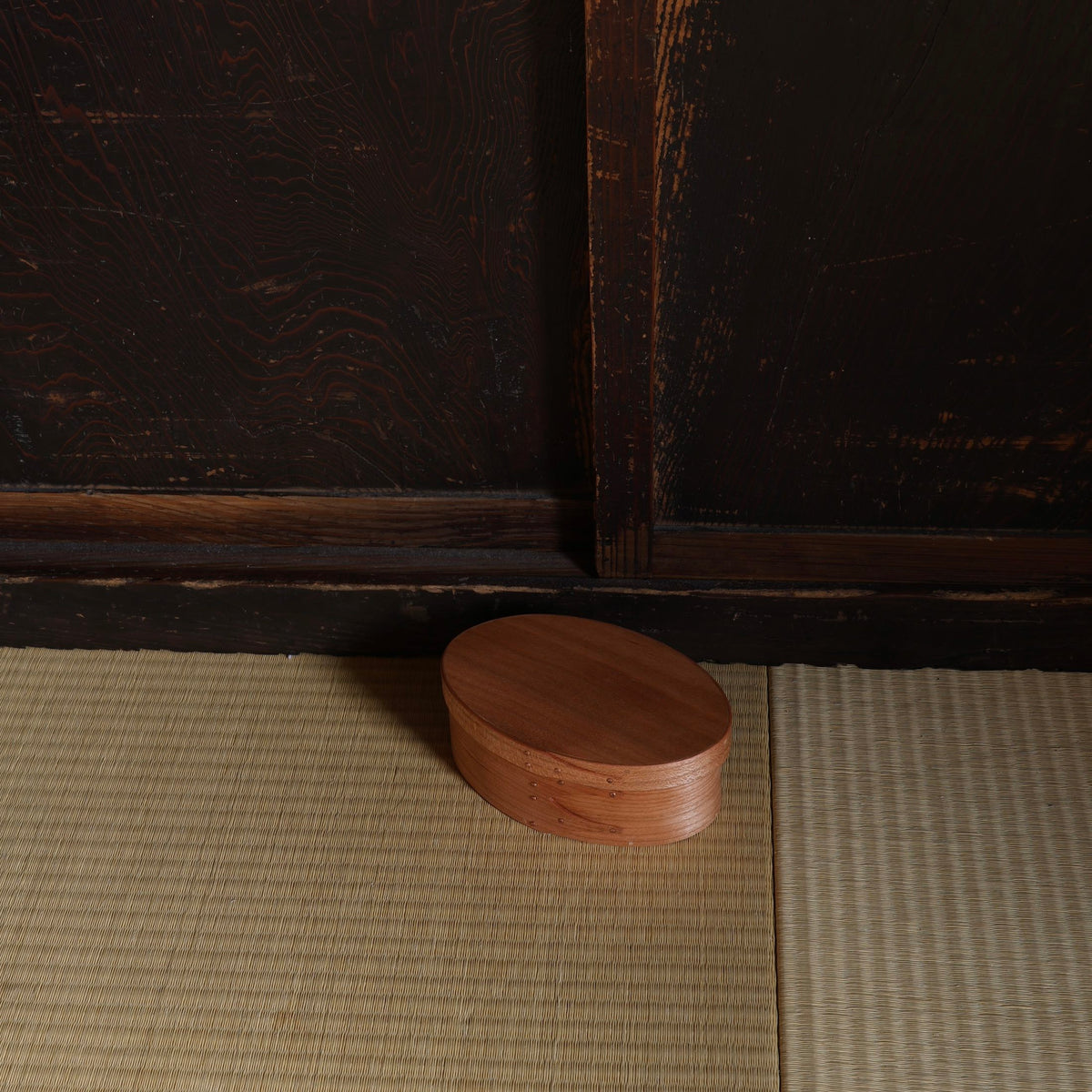Boîte japonaise en bois de cerisier de l'atelier Unoh