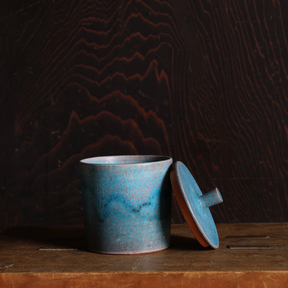 Pot à couvercle en céramique et glaçure cuivre de l'atelier Tokinoha