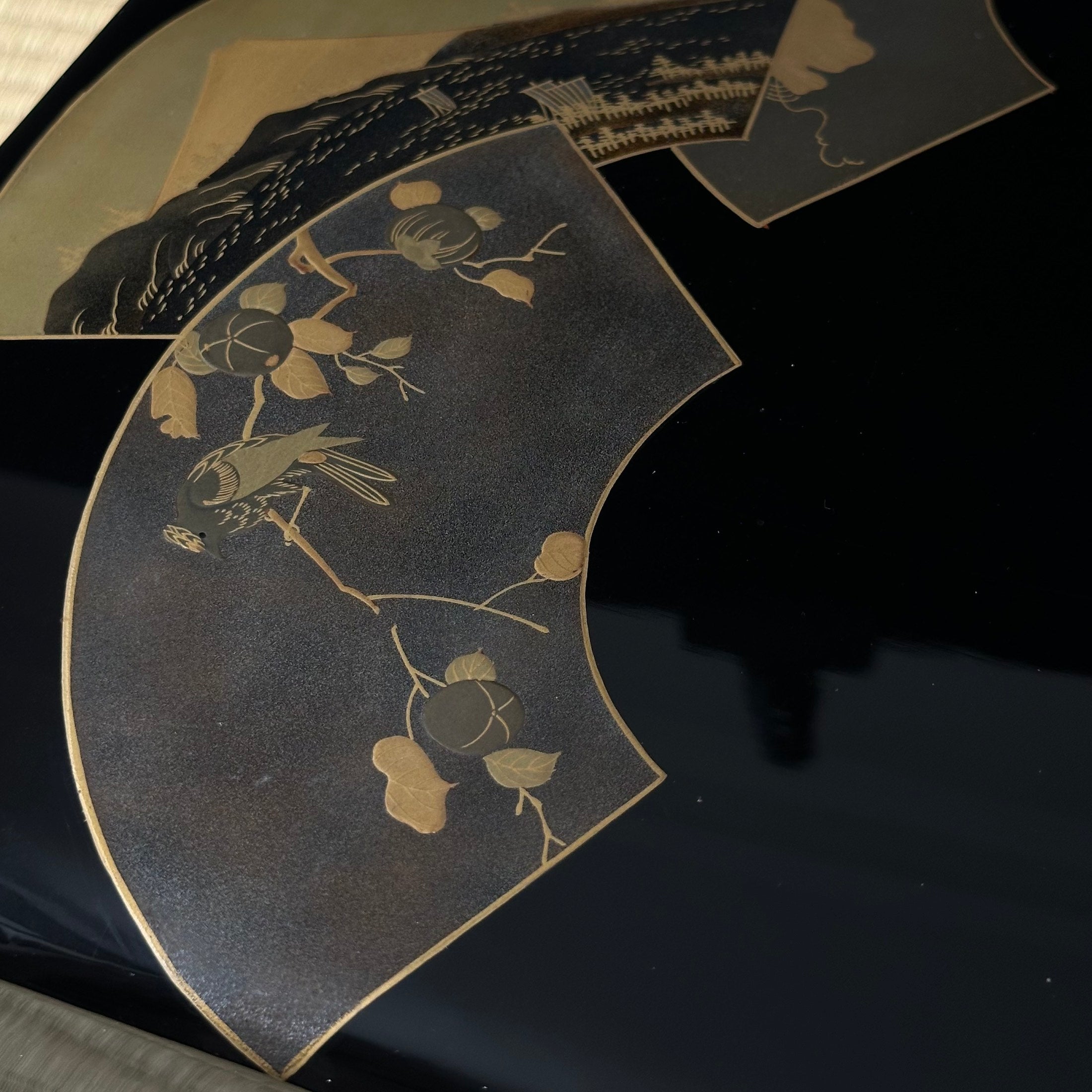 Bunkobako (Japanese document box) in urushi lacquer, gold, and mother-of-pearl, decorated with ōgi mon (fan motifs) and tsuru (cranes)