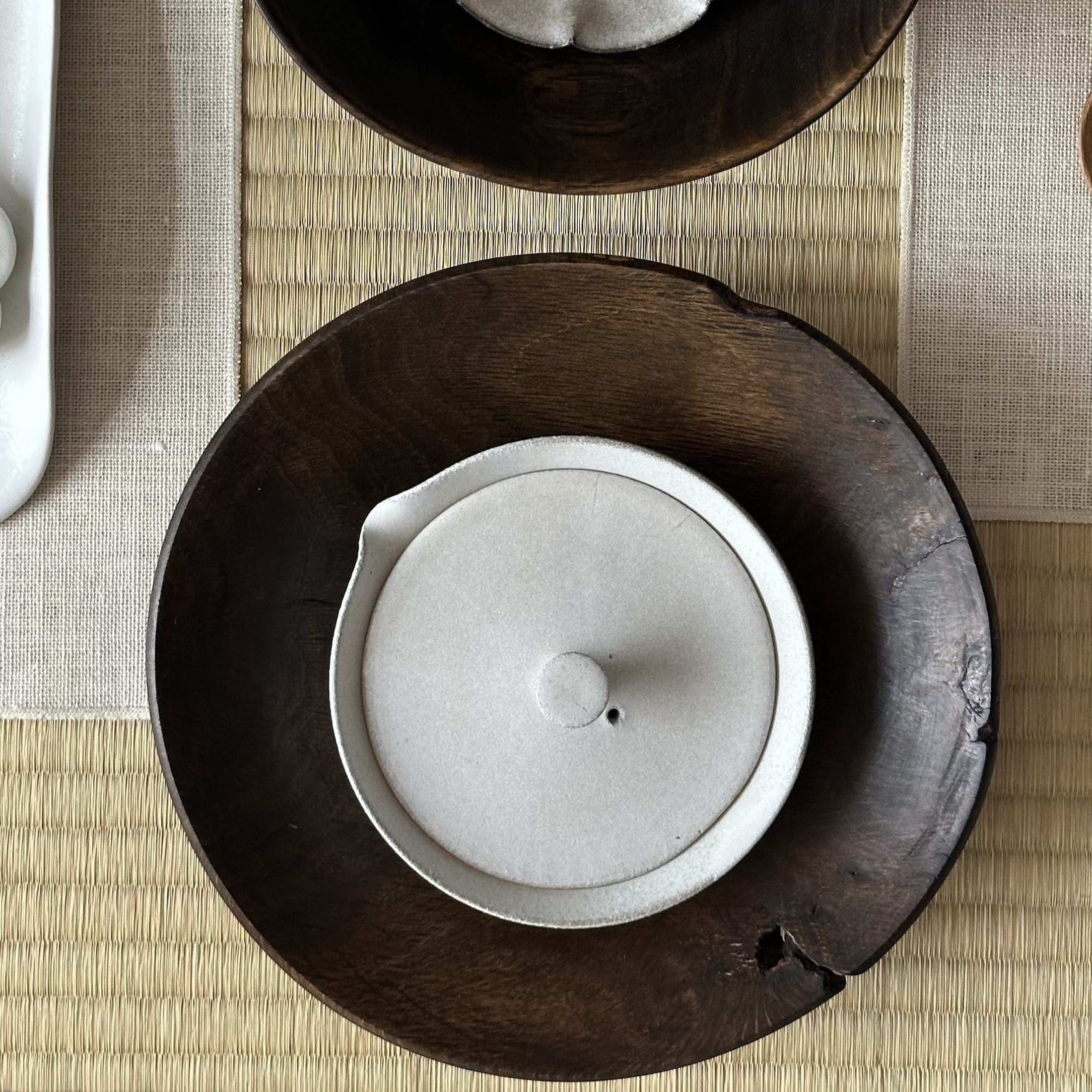 Coupelle en nara (chêne japonais) de Masahito Ikeda