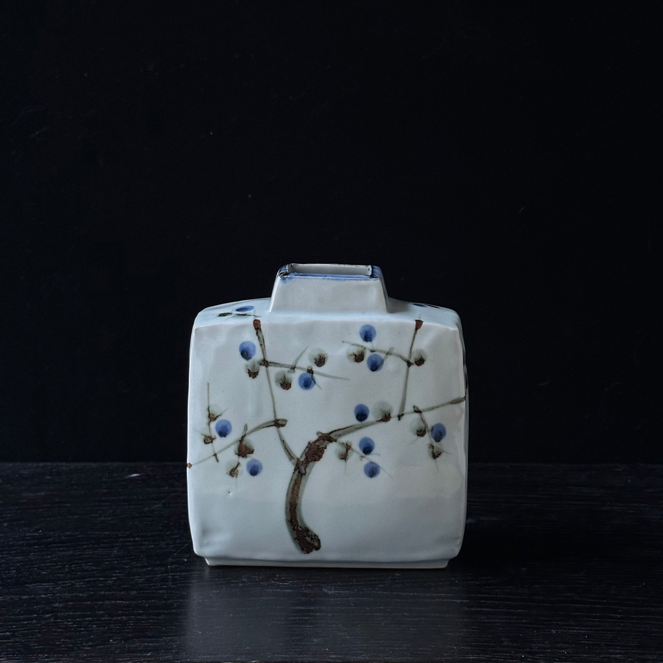 Heihen tsubo (vase) in Japanese ceramic by Kato Takuo, Living National Treasure