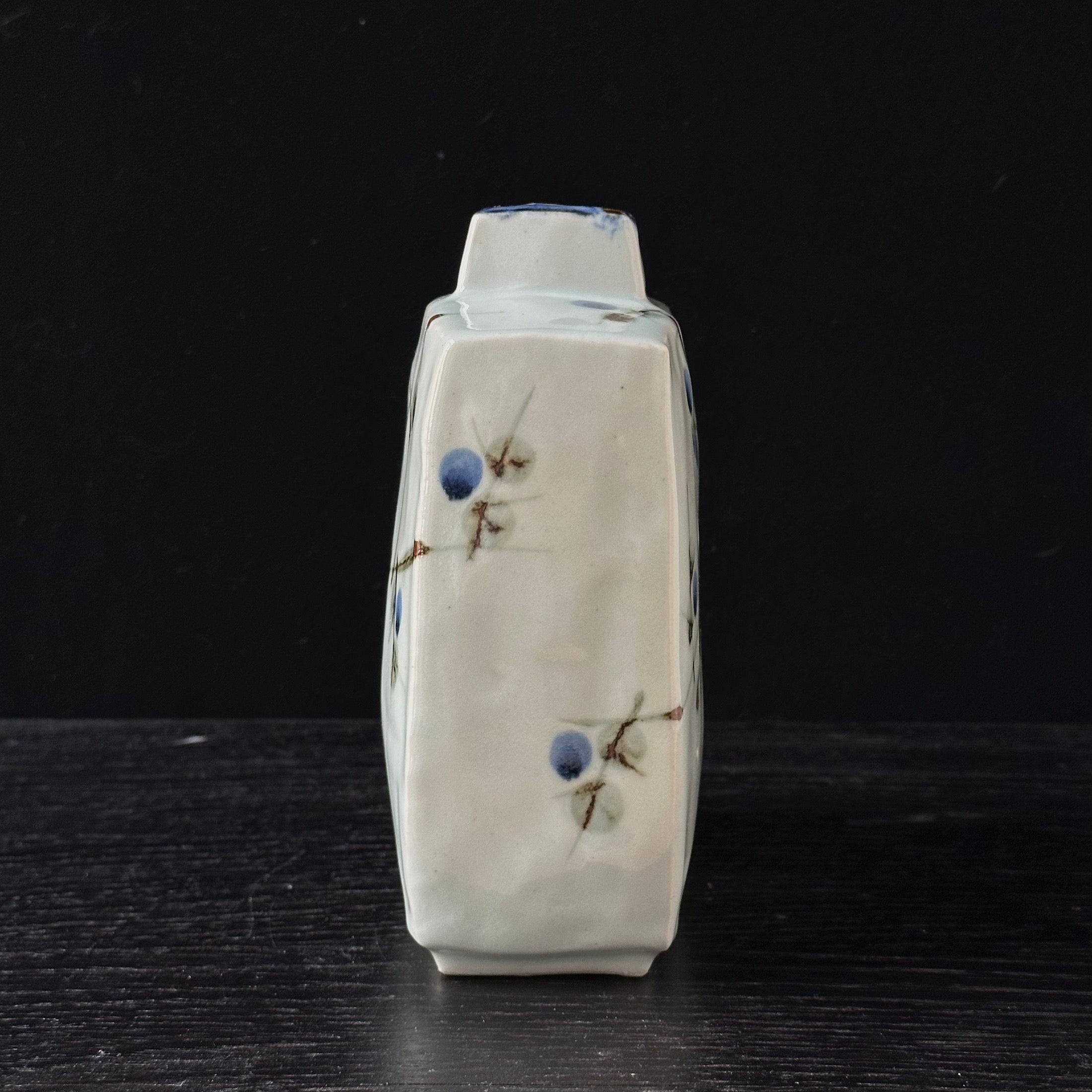 Heihen tsubo (vase) in Japanese ceramic by Kato Takuo, Living National Treasure