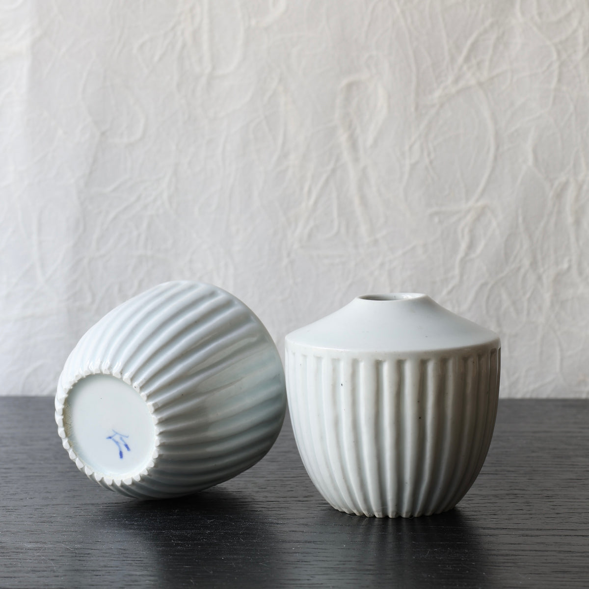 Duo de petits vases en porcelaine blanche baekja de Sang-in Kim