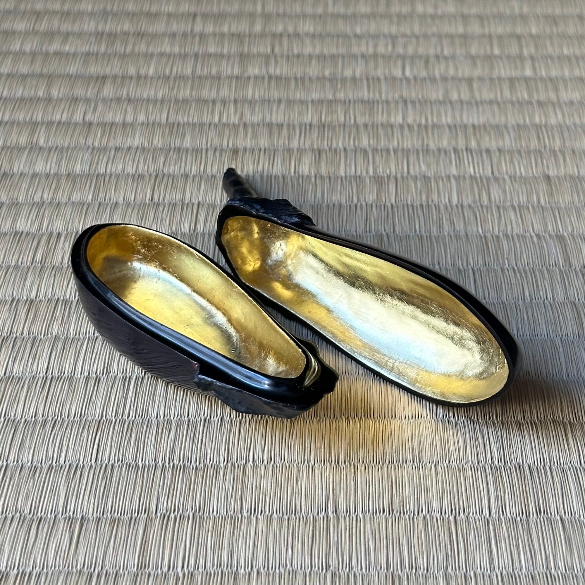 Kōgō en kankishu (laque urushi sèche) de Sōkō Dōjō et nerikō (billes d’encens) japonais