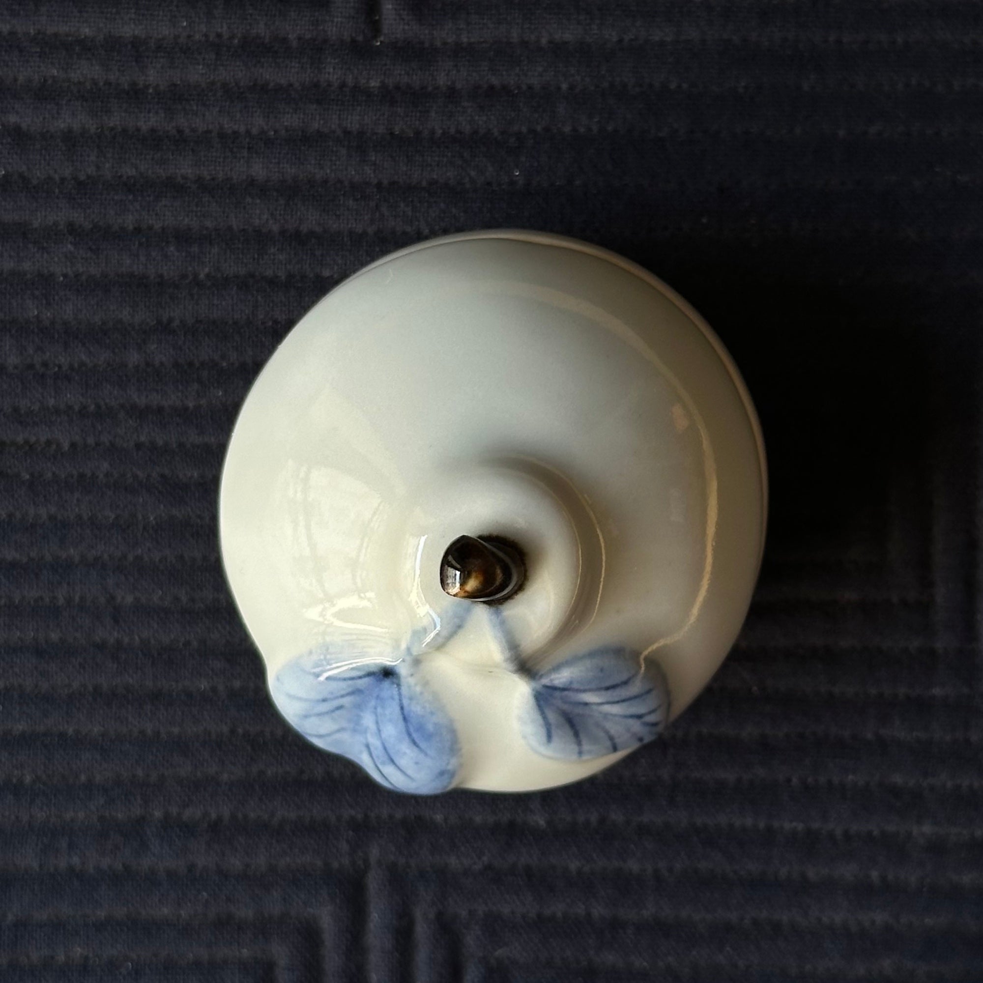 Kōgō en porcelaine blanche coréenne de Sang-ho Shin