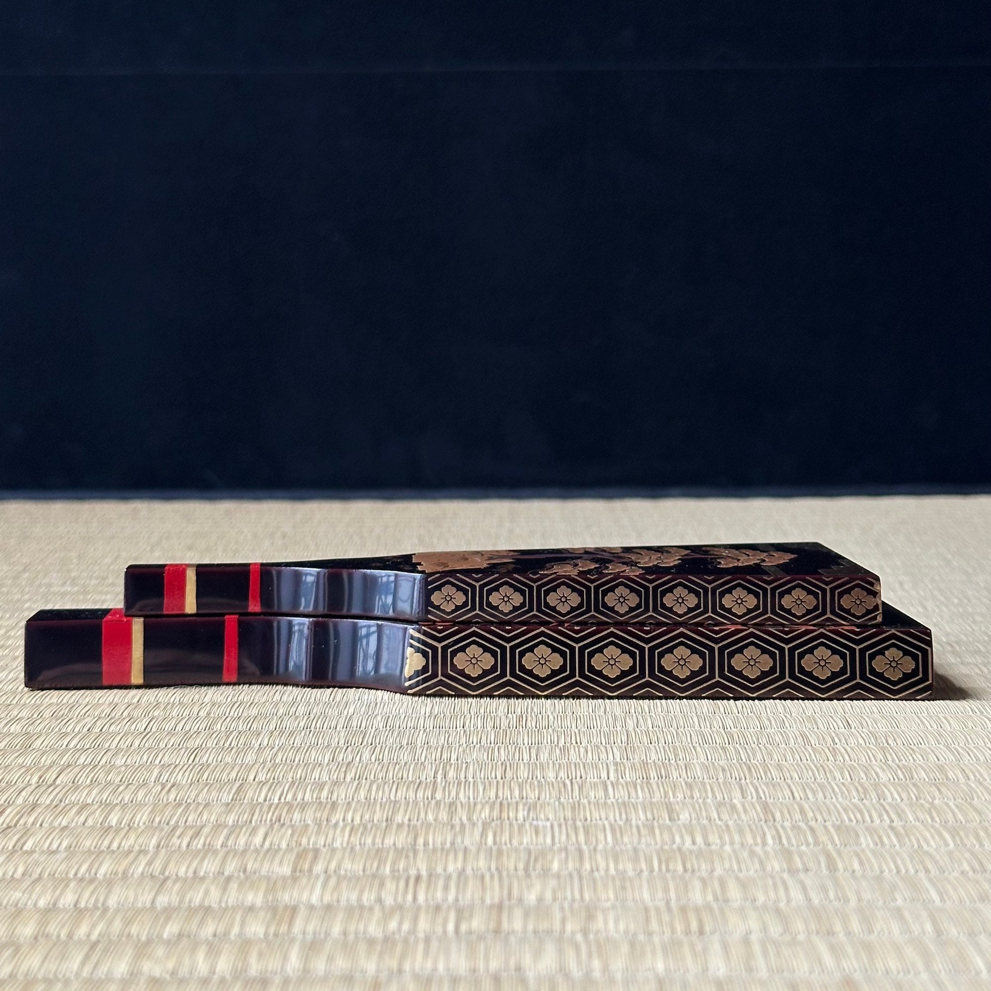 Large urushi lacquer kōgō, shōchikubai (pine, bamboo, plum) maki-e decoration by Kōunsai Ōi, and Japanese nerikō (incense balls)