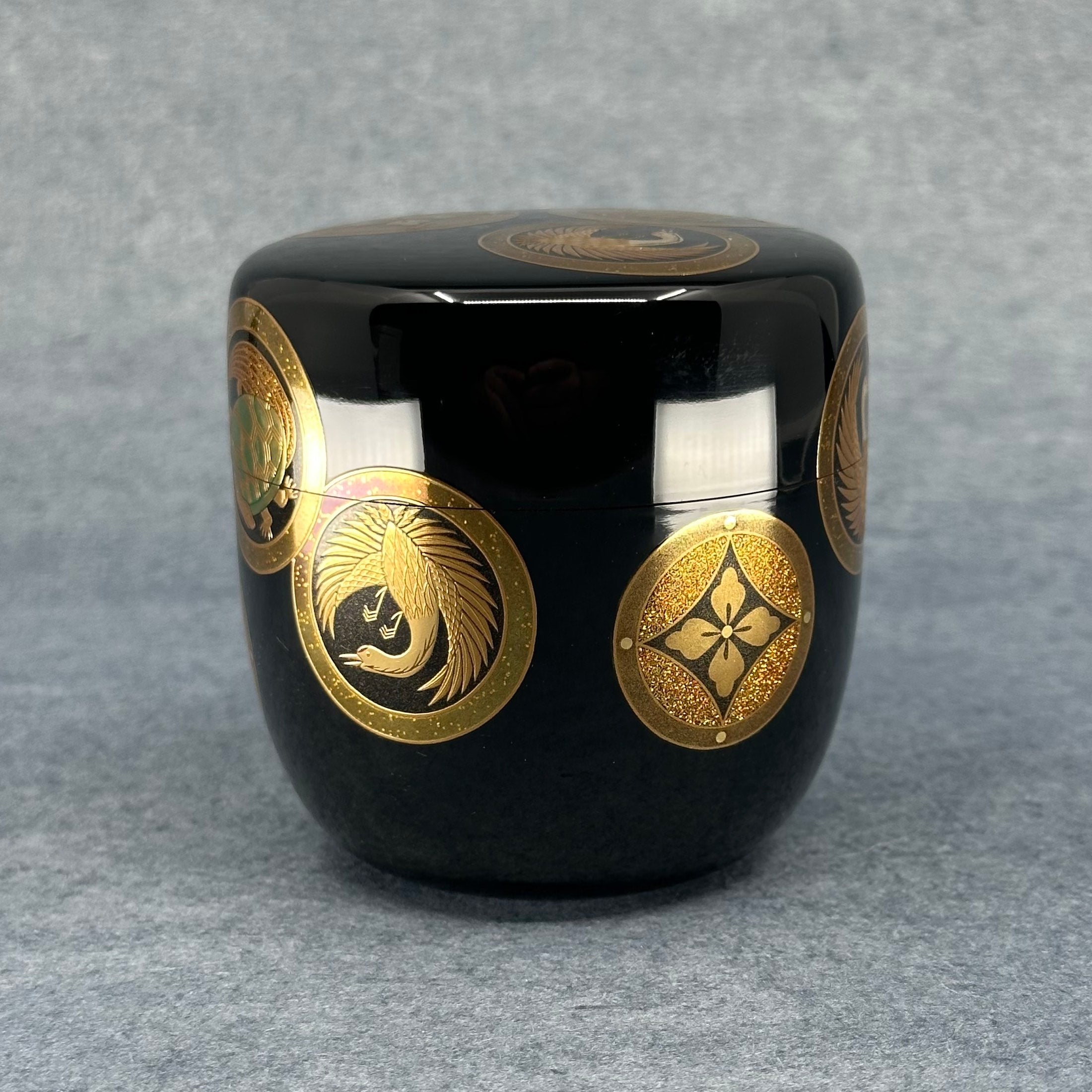 Natsume (boîte à thé japonaise) laque et or, décor marumon de Ooshita Sōkō