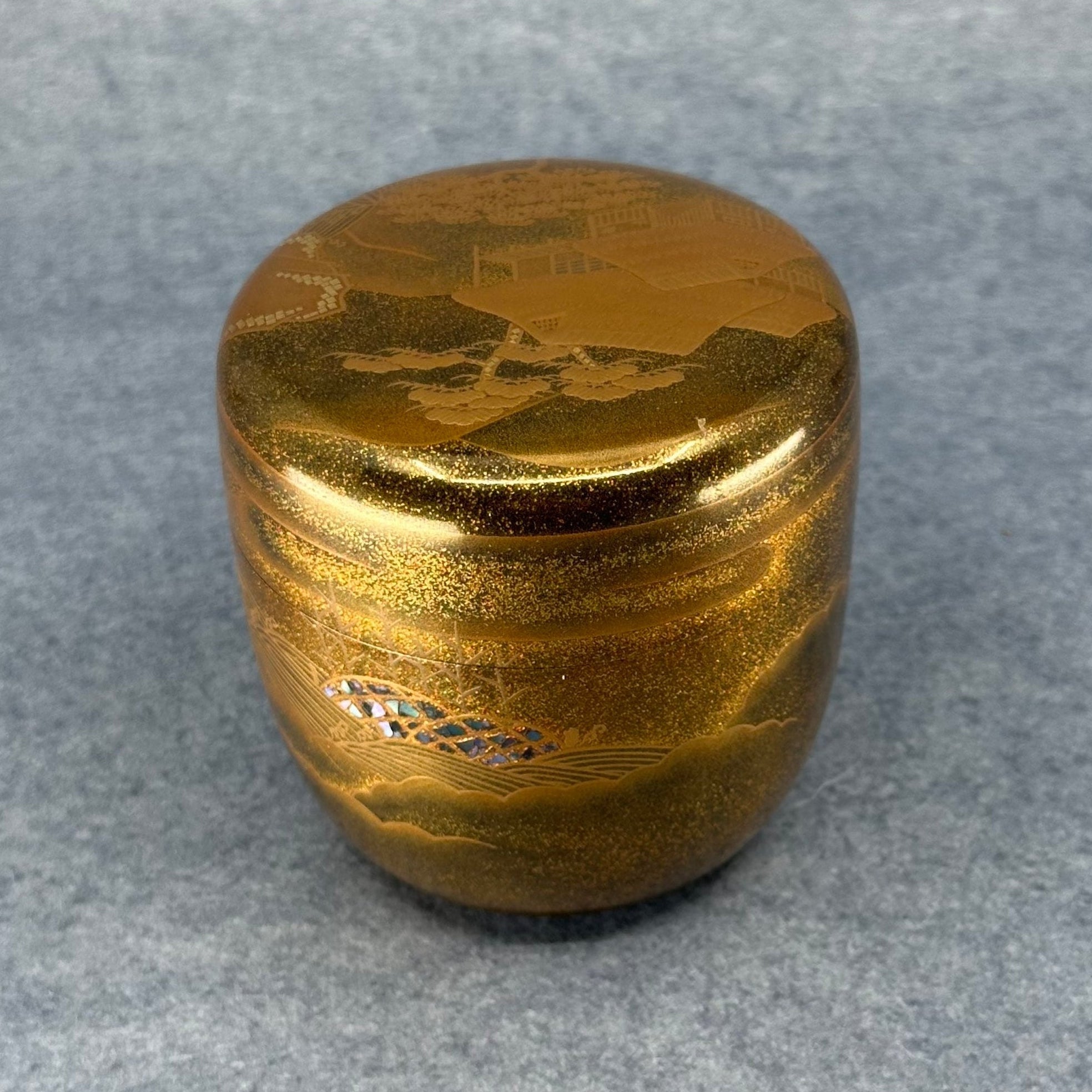 Natsume (Japanese tea caddy) in lacquer and gold, landscape decoration by Mokudai Sōhō