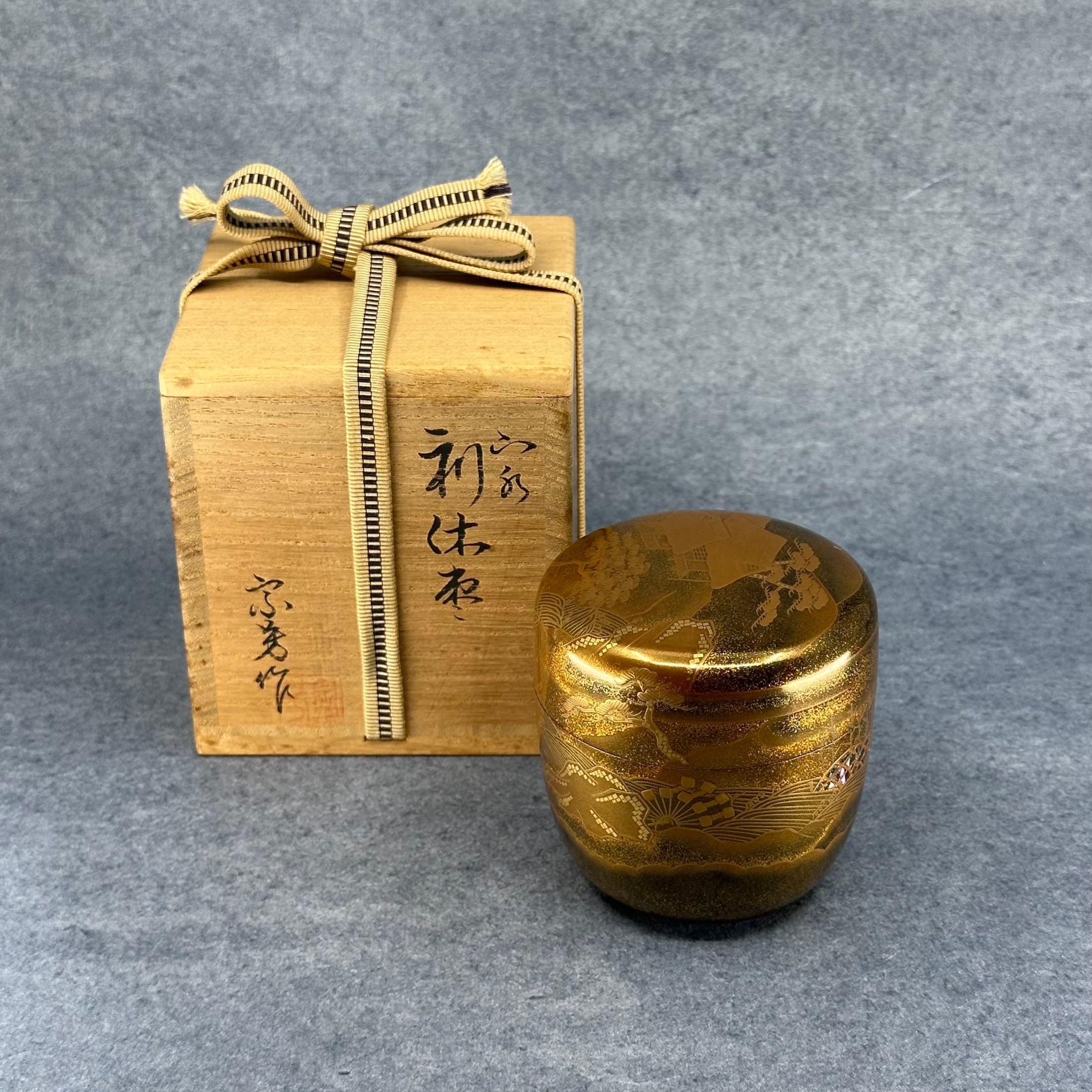 Natsume (Japanese tea caddy) in lacquer and gold, landscape decoration by Mokudai Sōhō